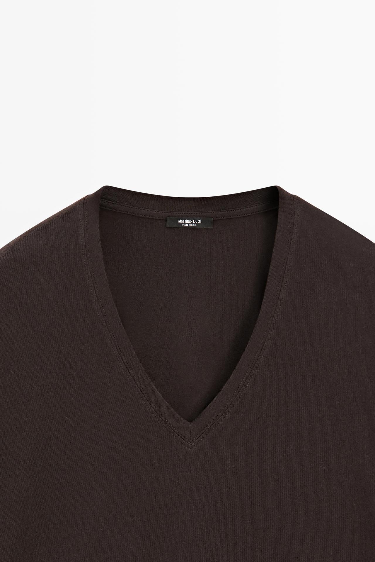 Flowing cropped fit V-neck T-shirt — BROWN