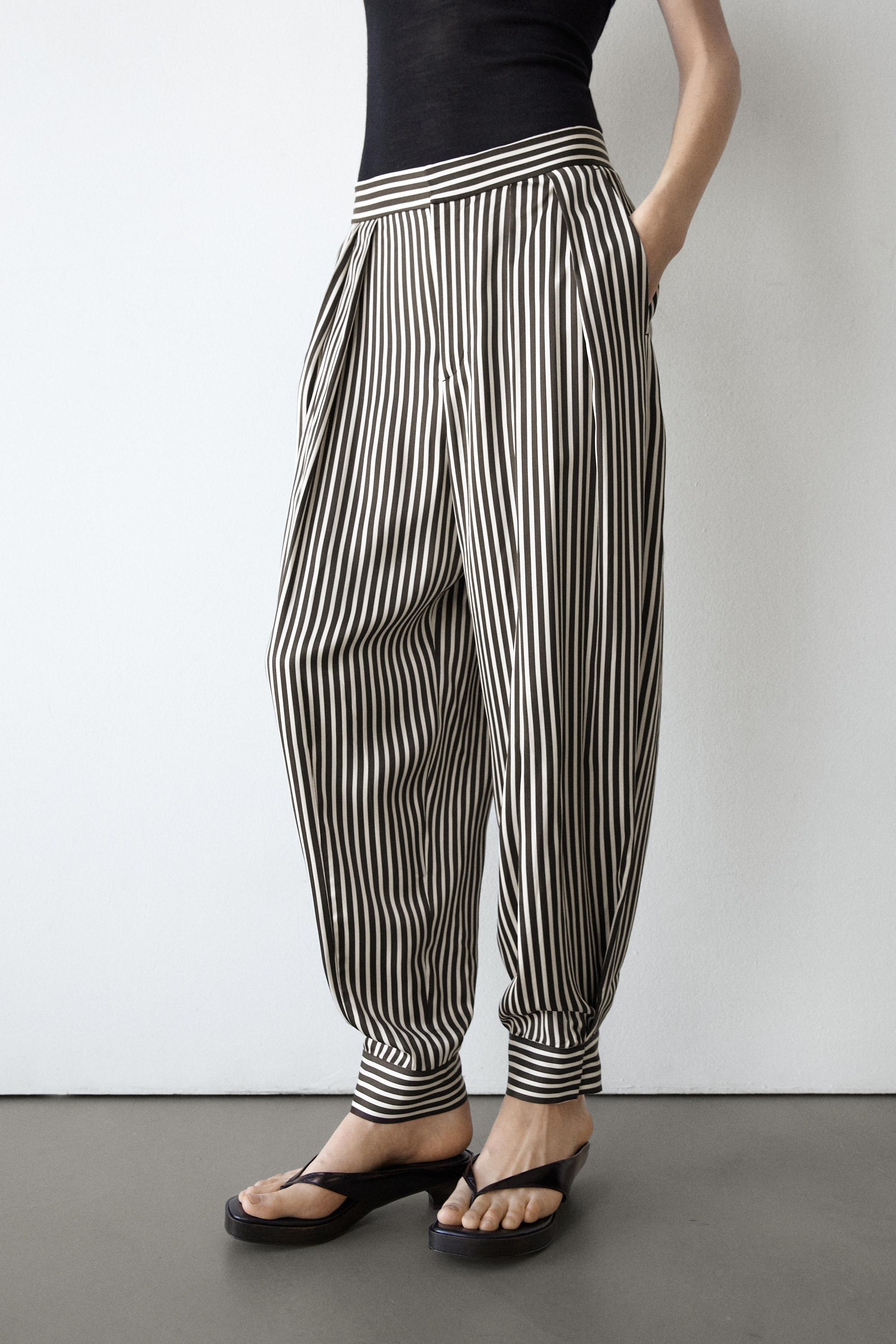 Striped draped pants with darts — BLACK AND WHITE
