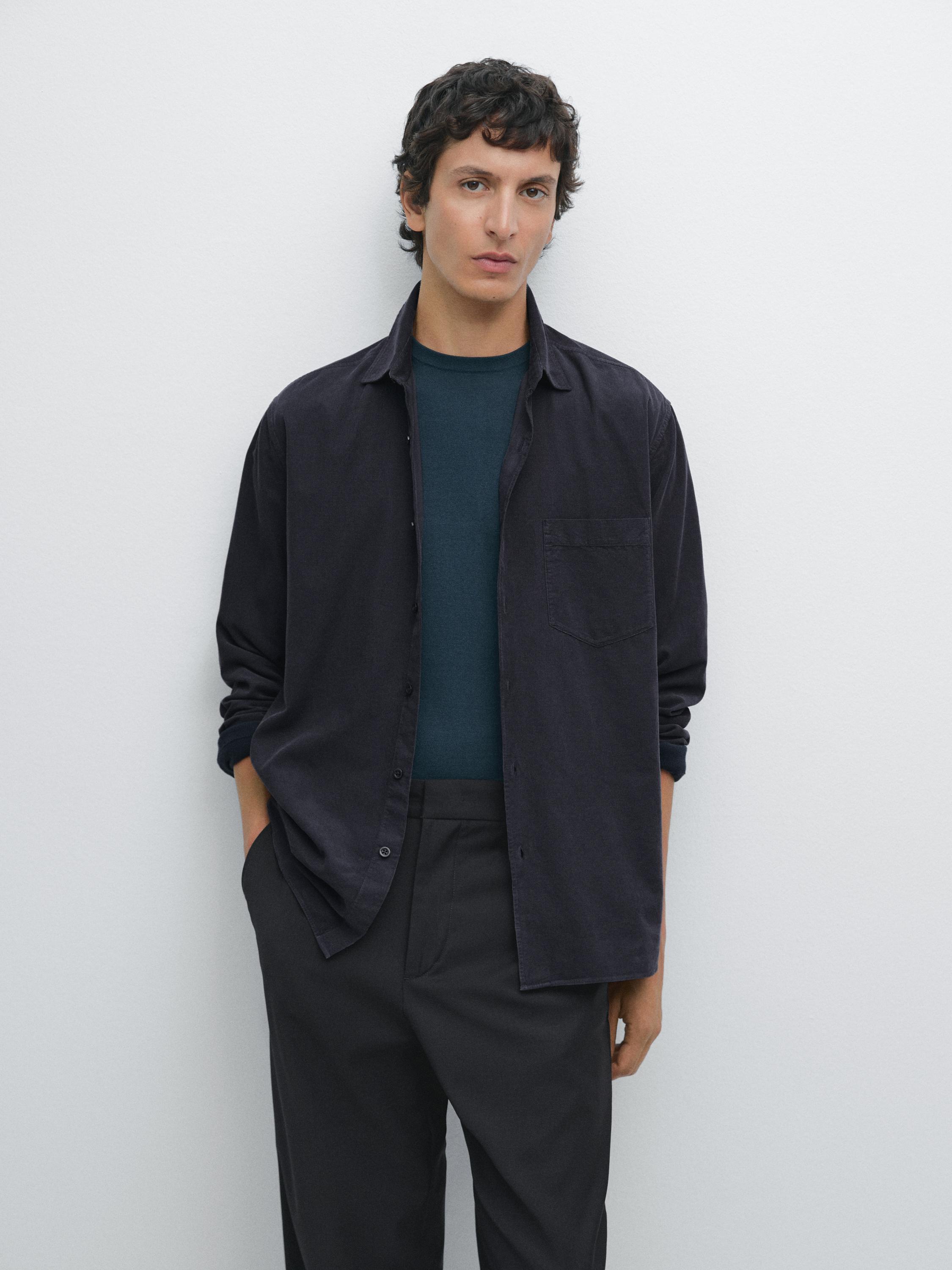 Chemise regular en velours côtelé fin