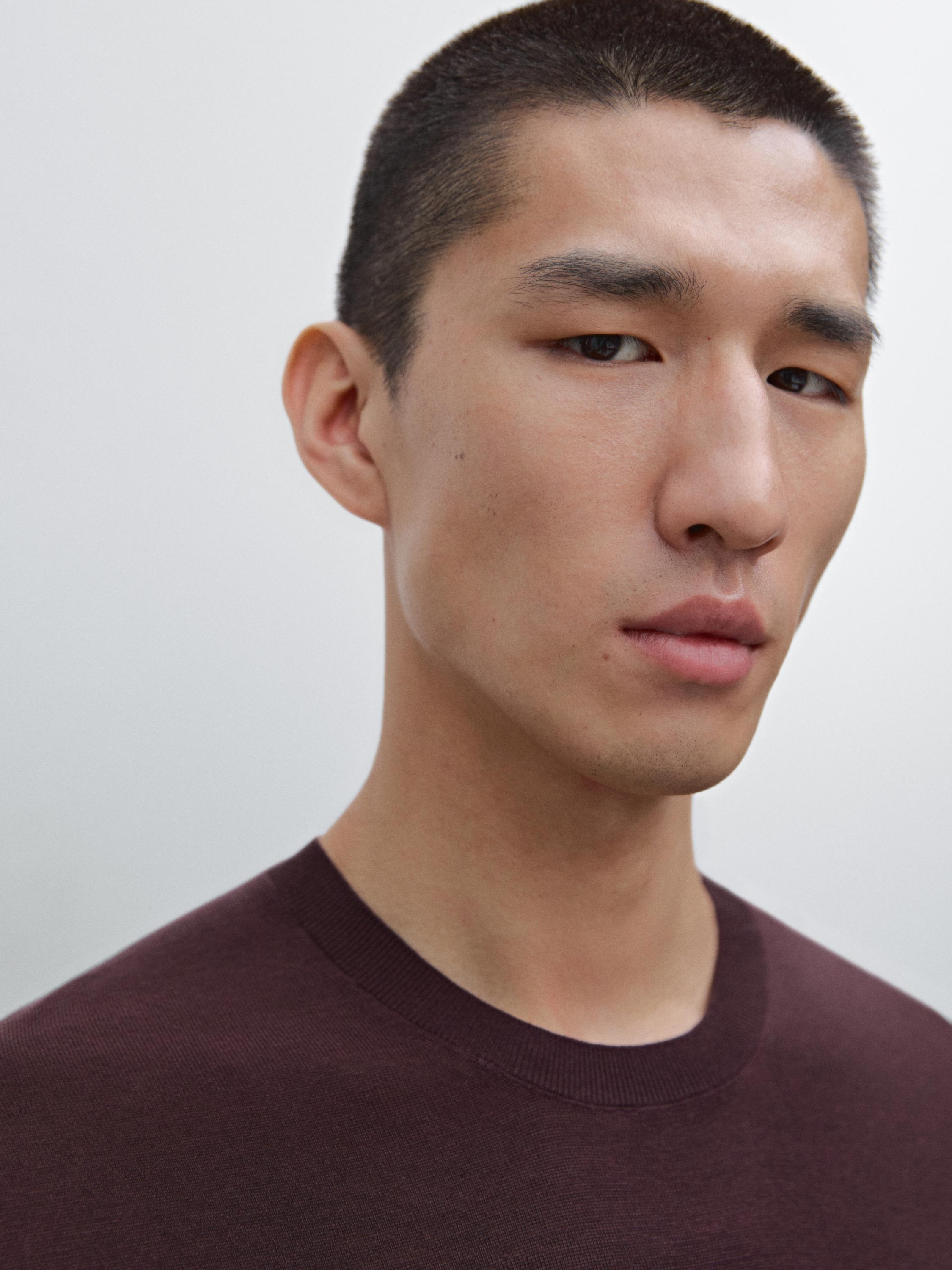 Short sleeve fine knit sweater