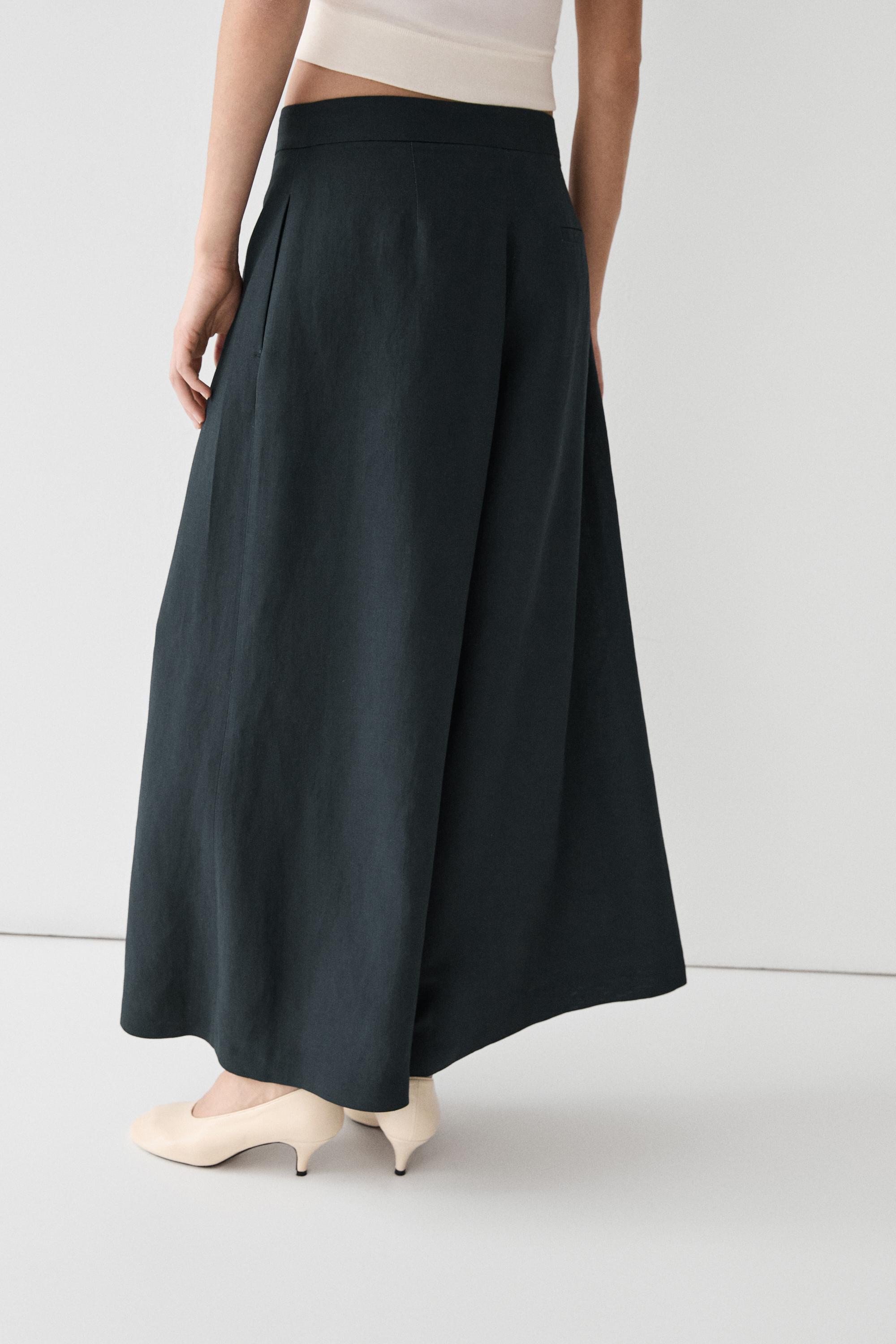 Flowing pleated wide-leg pants — DEEP BLUE