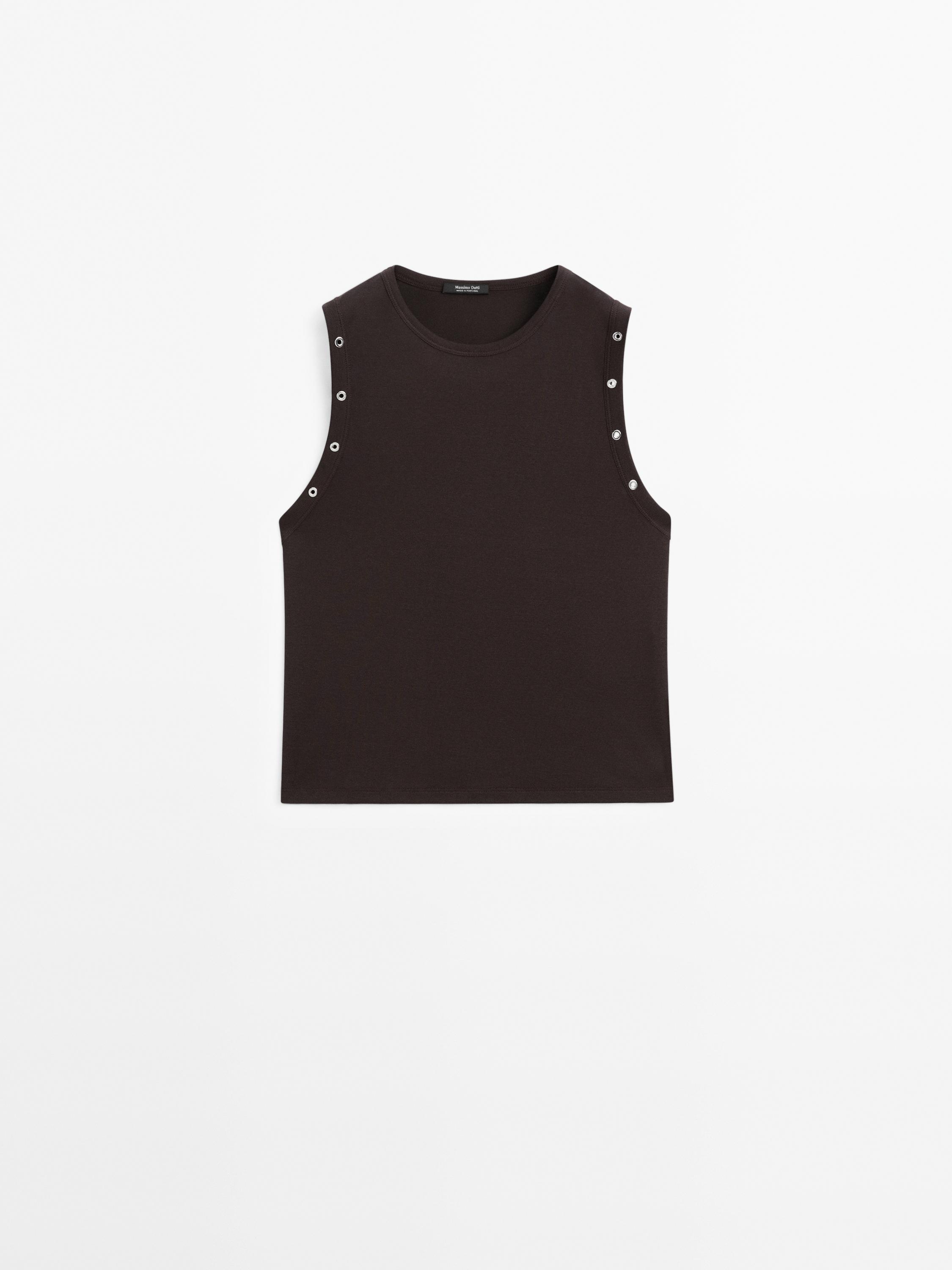 Cropped T-shirt with eyelets