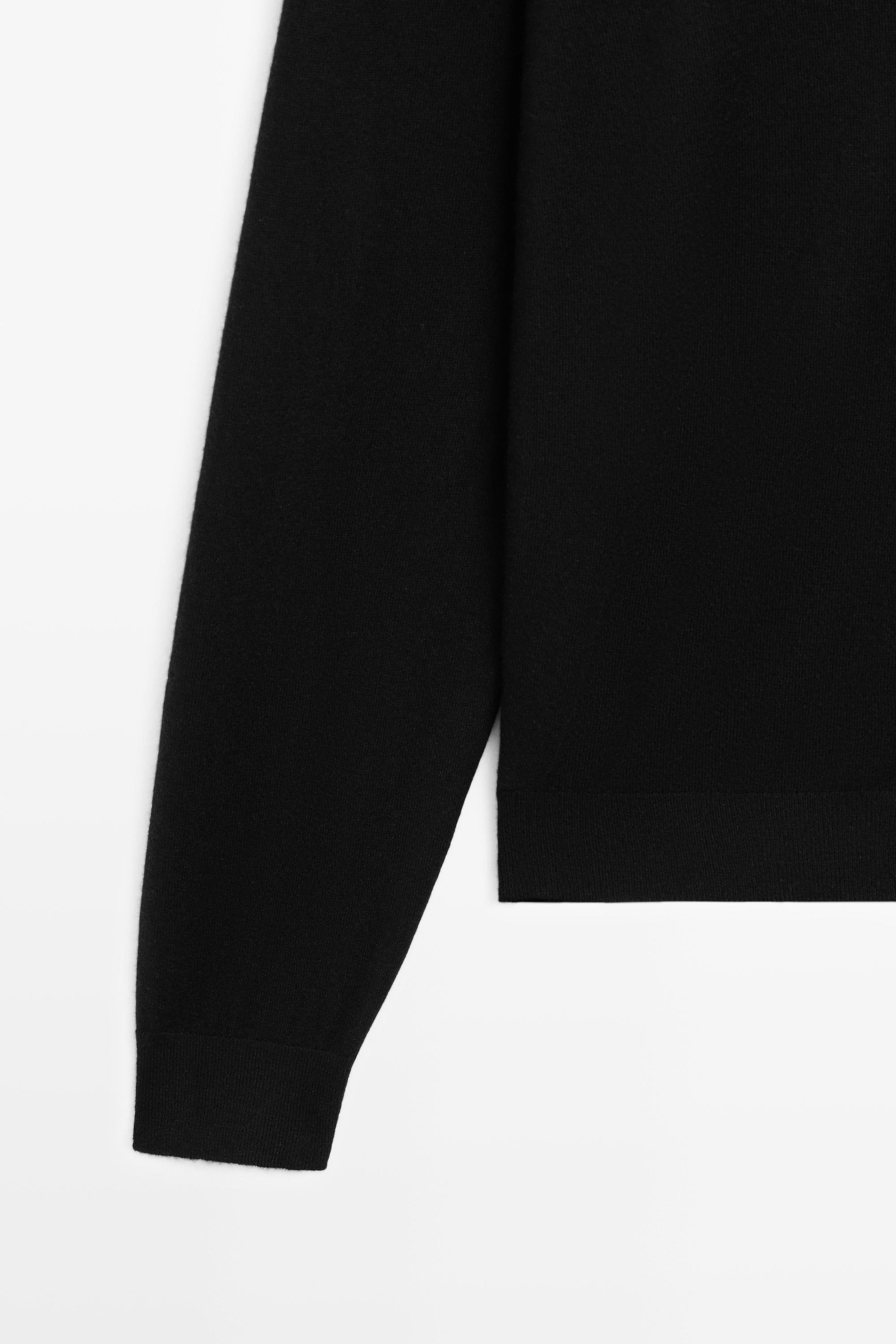 Knit 100% cashmere round neck sweater — BLACK