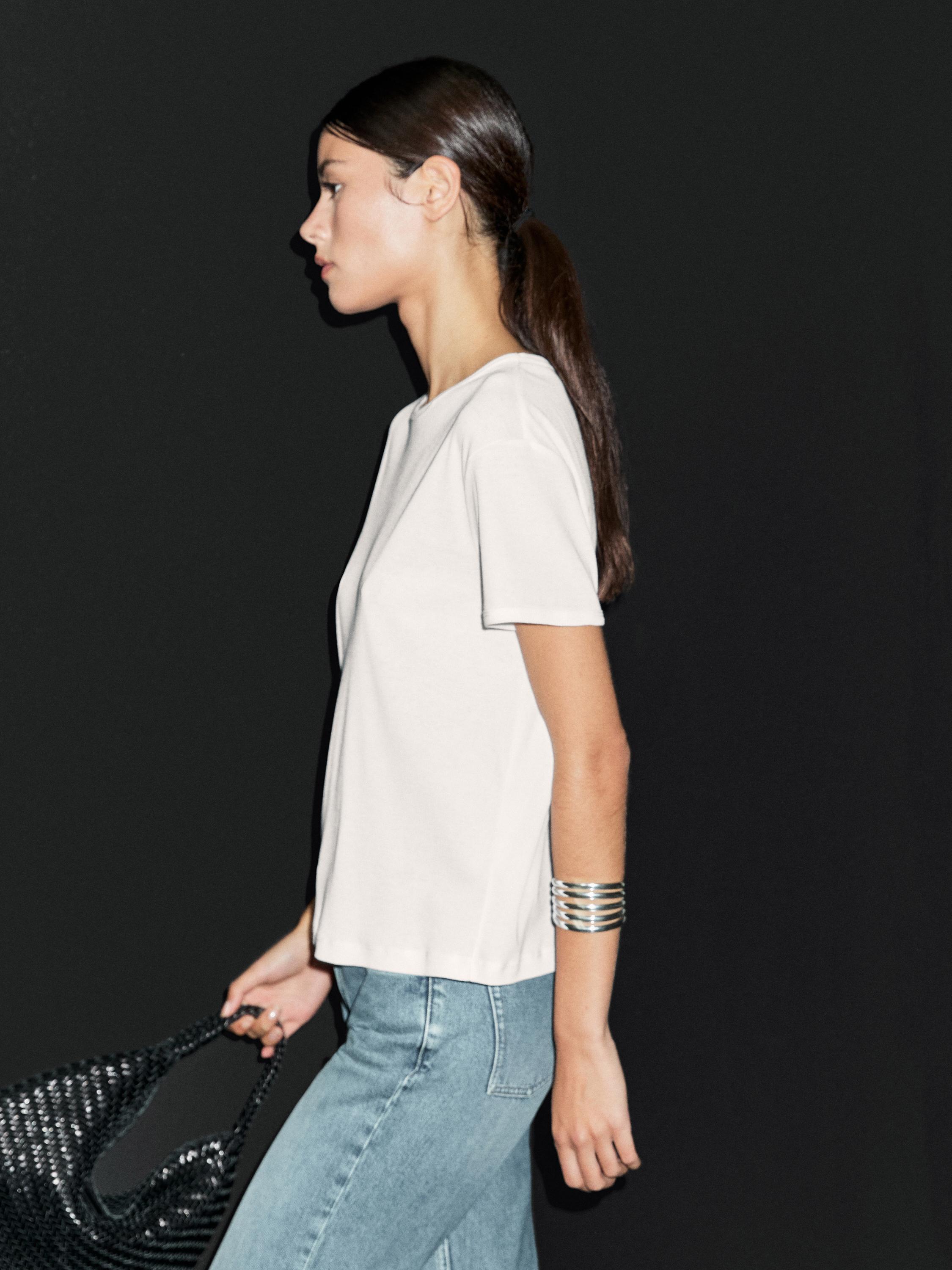 تيشرت قطن 100% بأكمام قصيرة