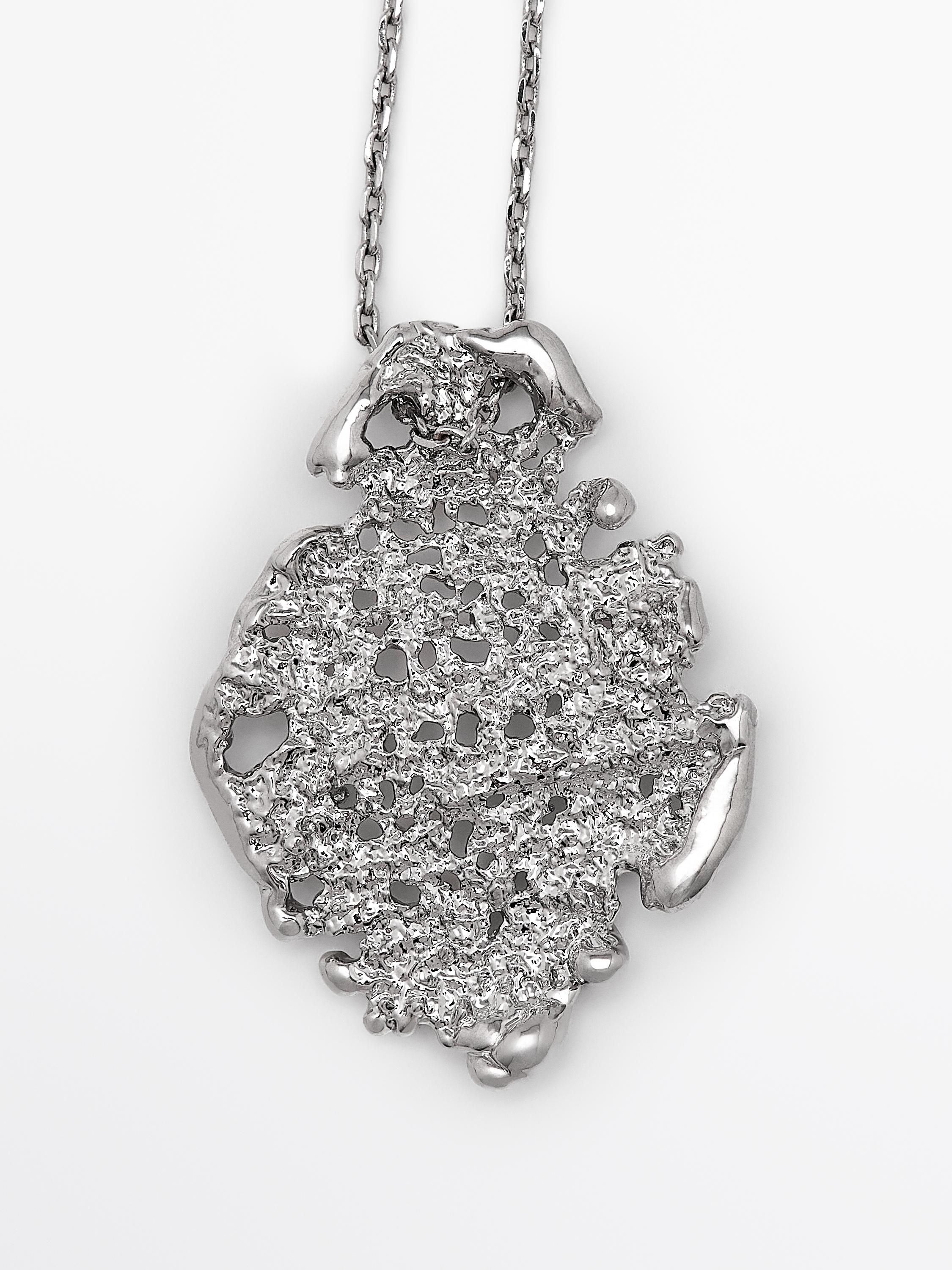 Mini necklace with lace piece pendant — SILVER