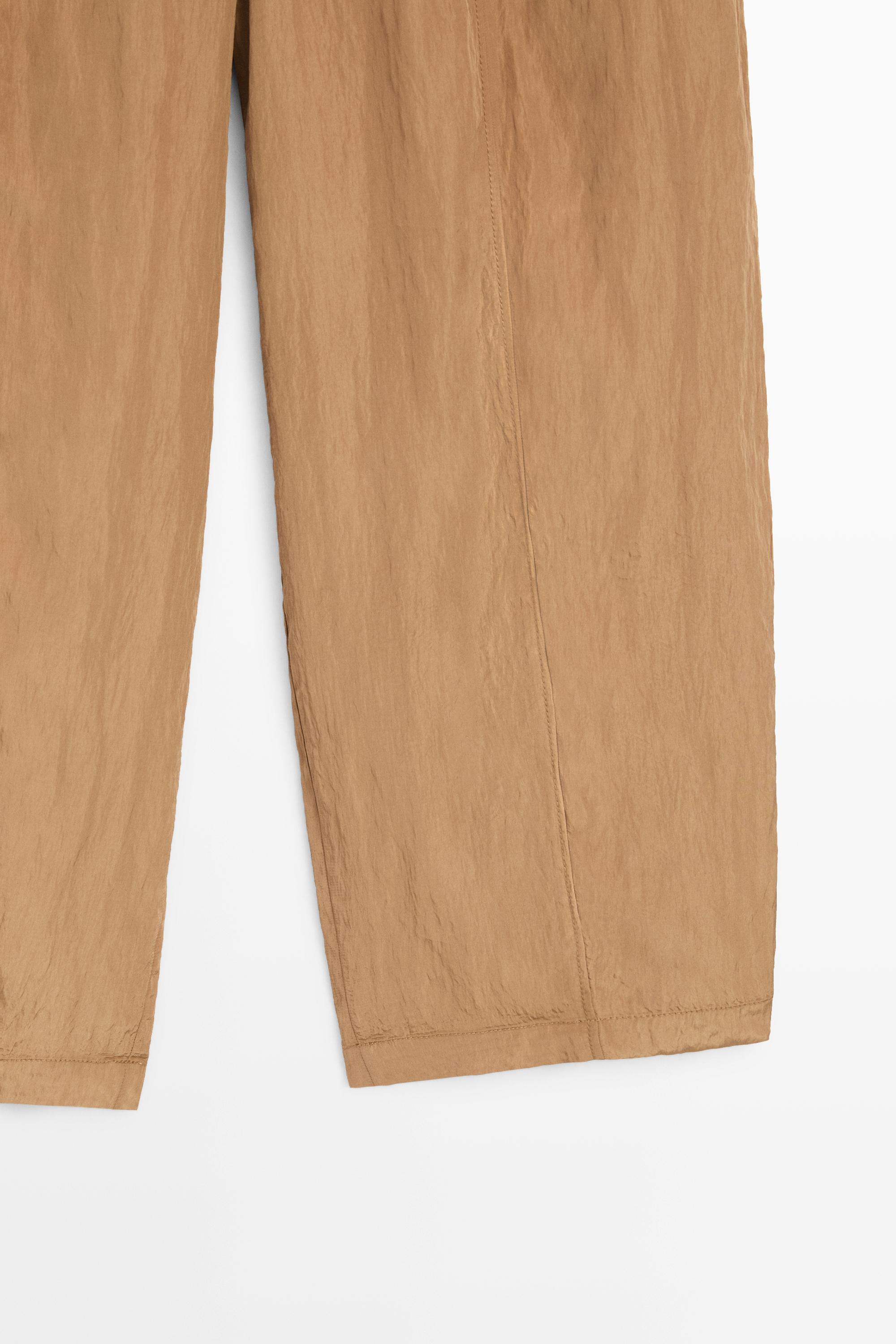 Lightweight barrel fit trousers — Caramel