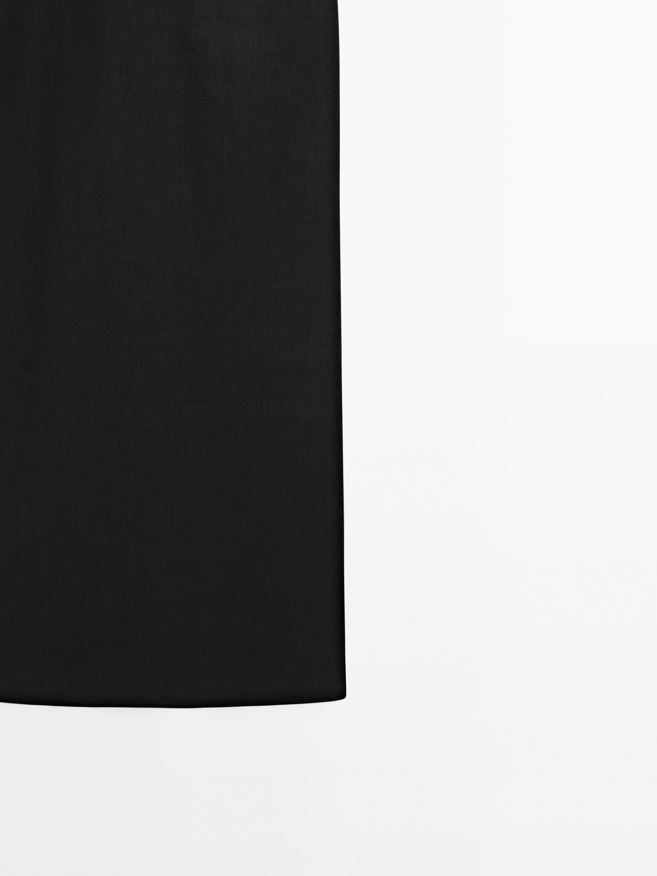 Midi dress with low-cut back