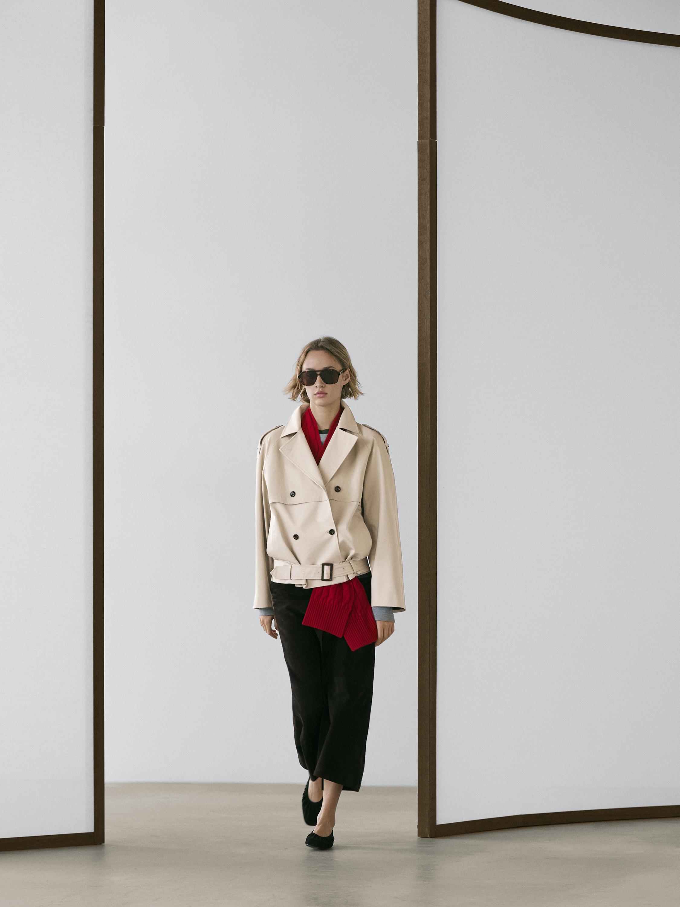 Short trench coat with belt detail