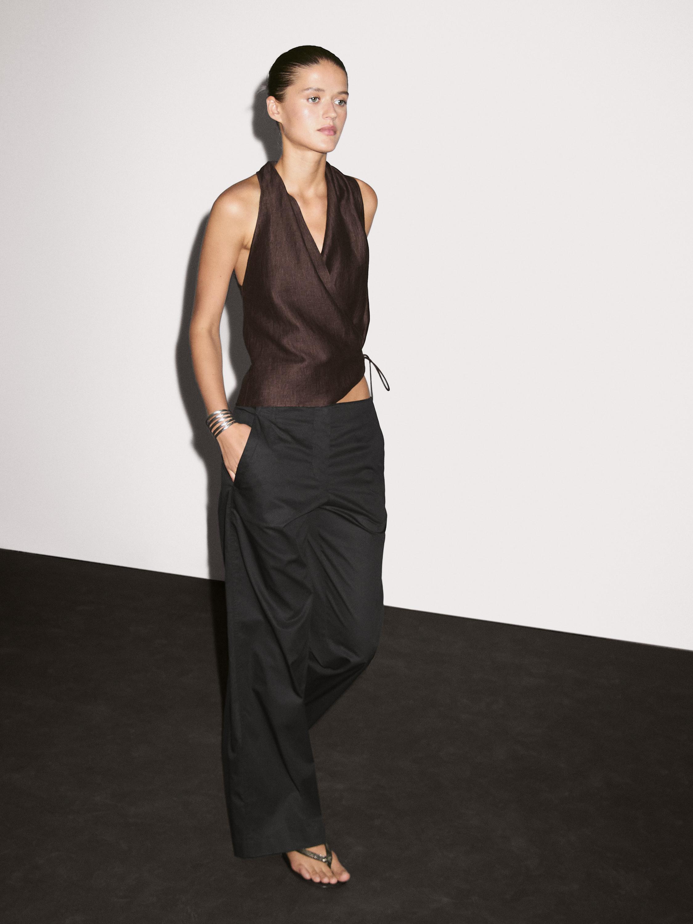 100% cotton mid-rise straight-leg trousers