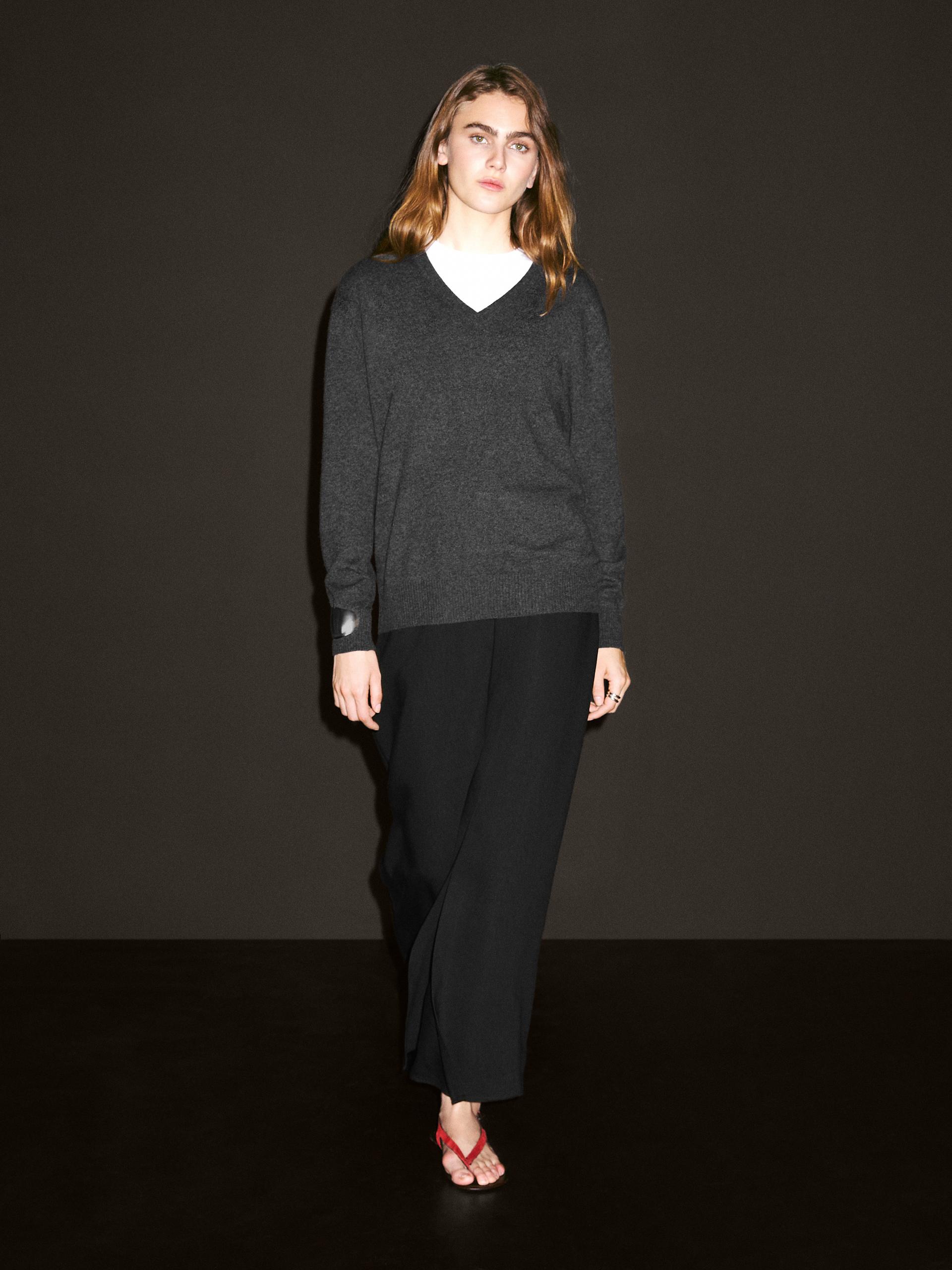 Sweter Ze 100% Kaszmiru Z Dekoltem W Serek - Szary Średni - Xs - Massimo Dutti - Kobieta