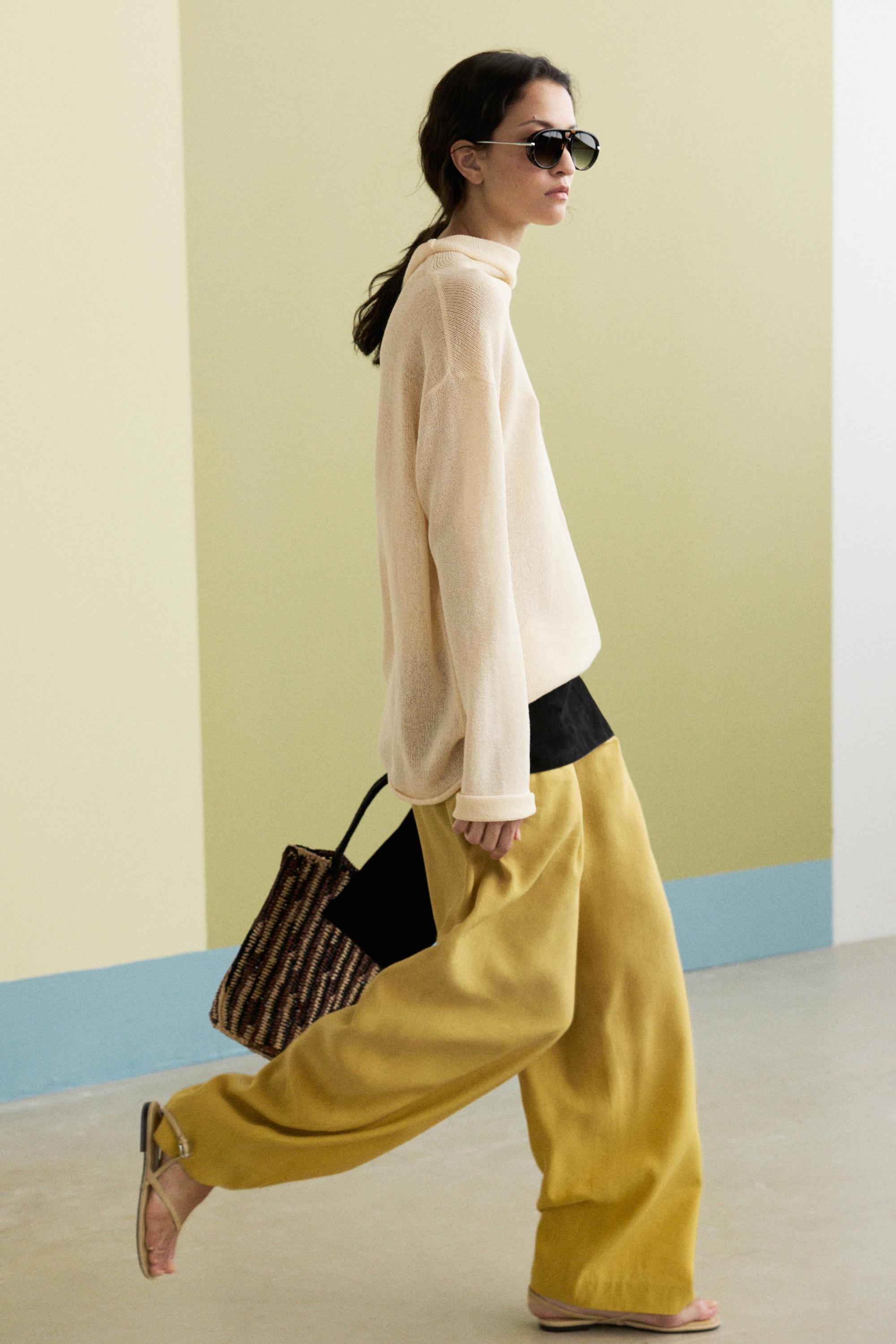 Wide-leg flowing linen blend pleated pants — MUSTARD YELLOW