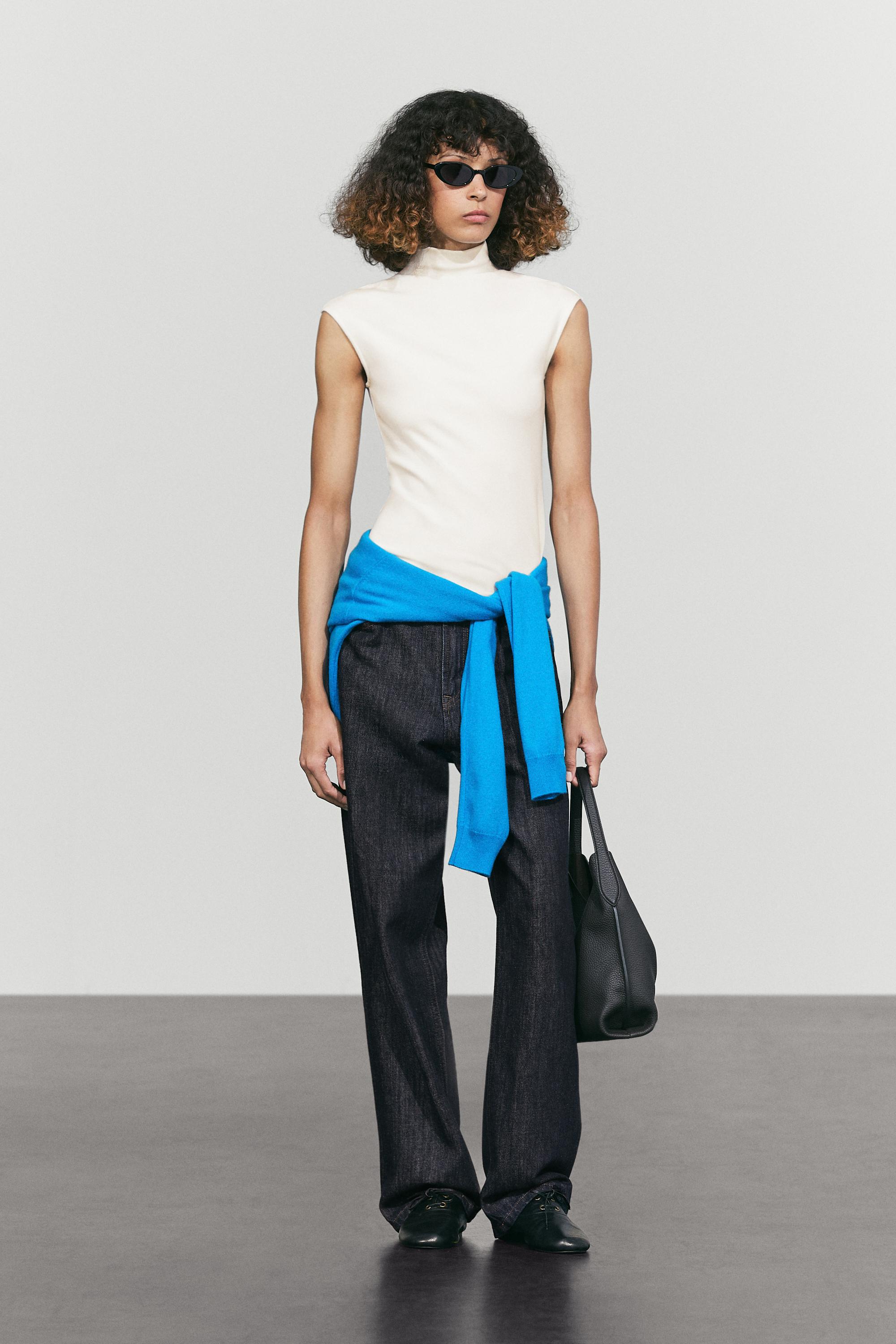 Funnel neck knit top — Off white