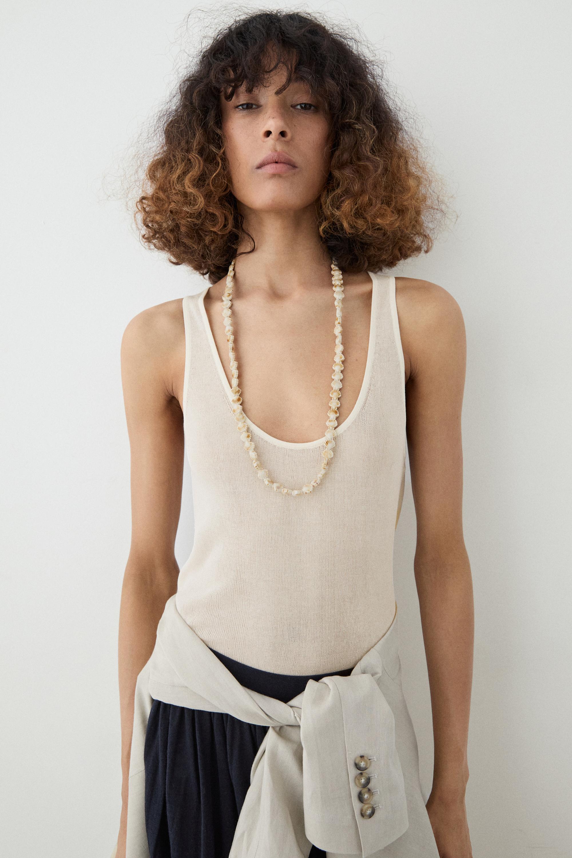 Ceramic seashell necklace — CREAM