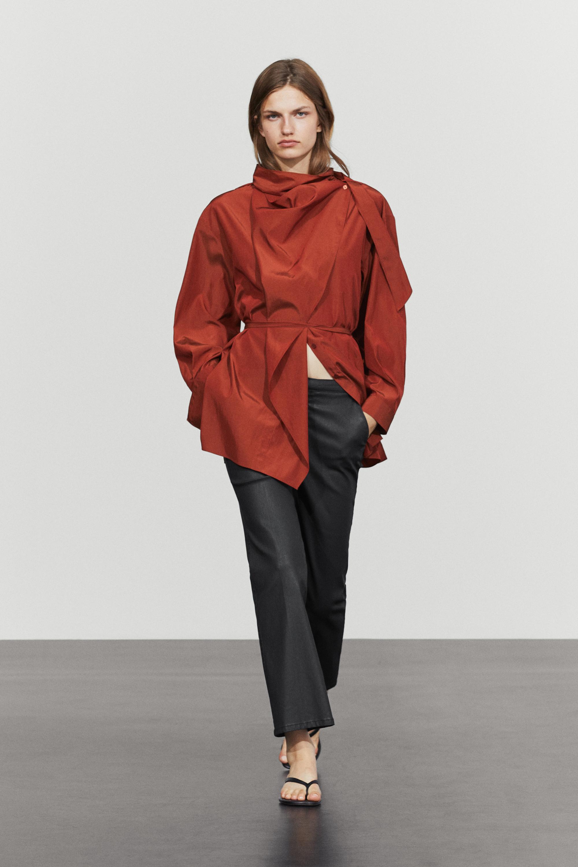 Flowing blouse with tie detail