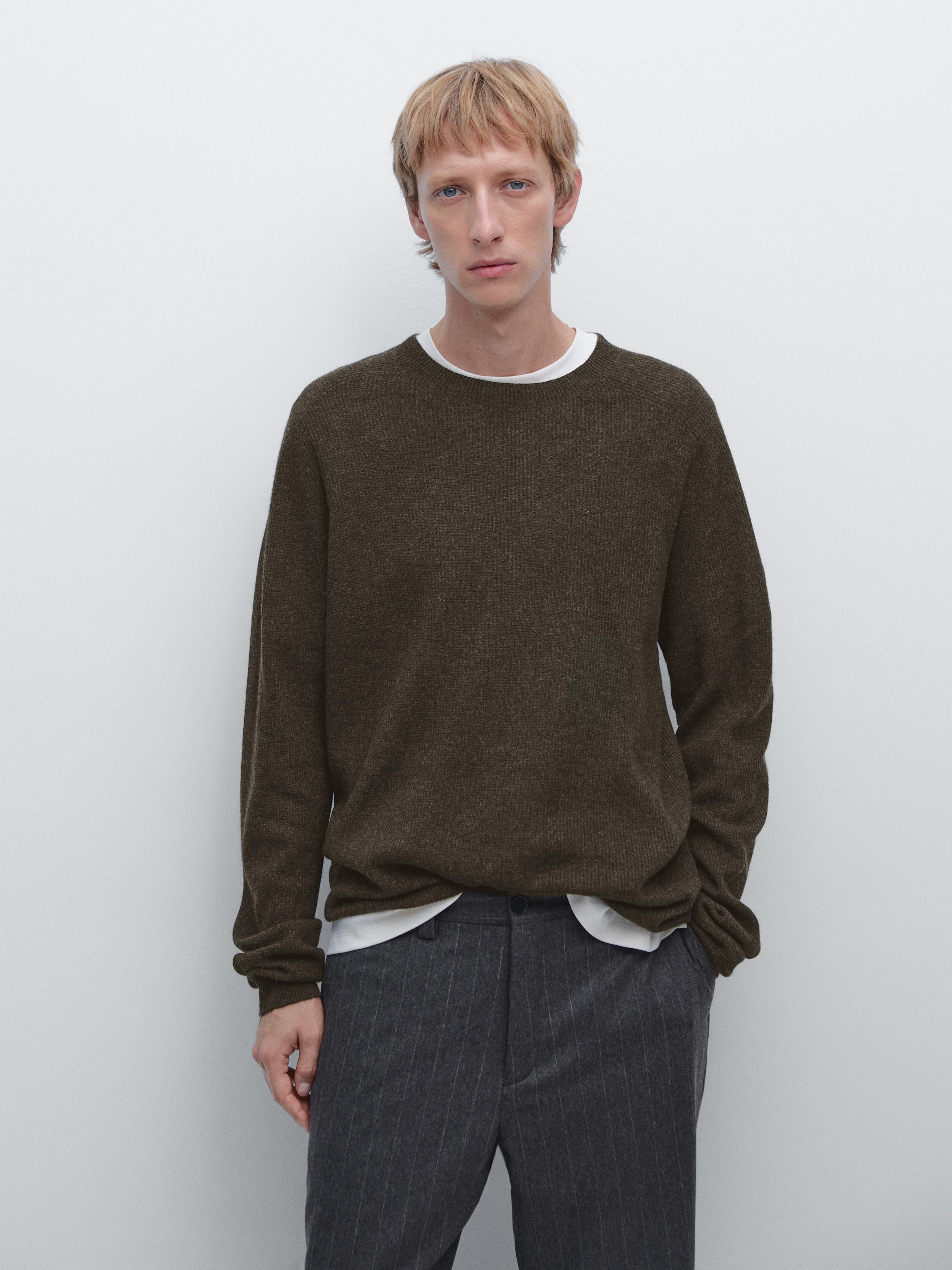 Yung aralash matodan choksiz trikotaj sviter