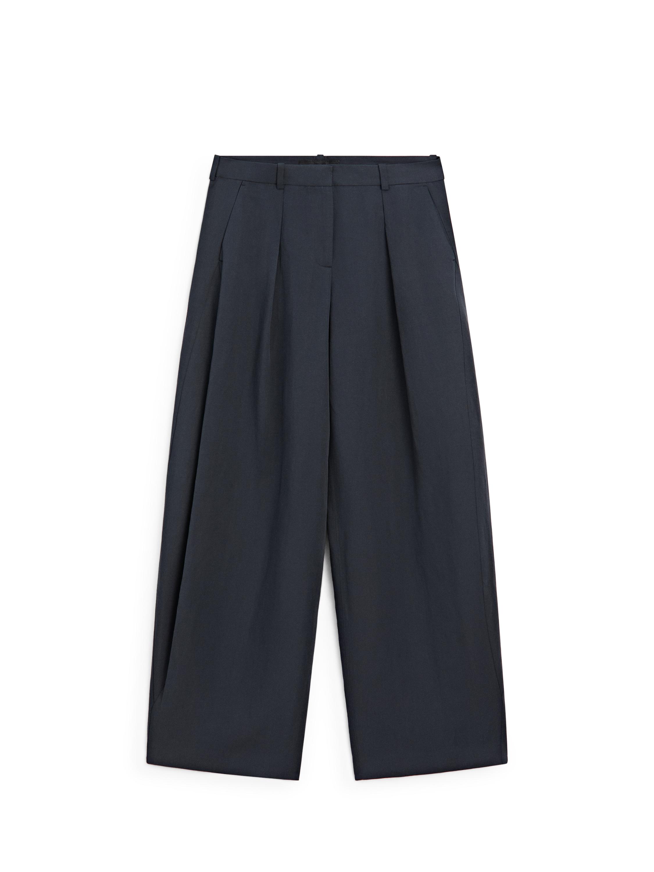 Flowing trousers with darts — NAVY BLUE