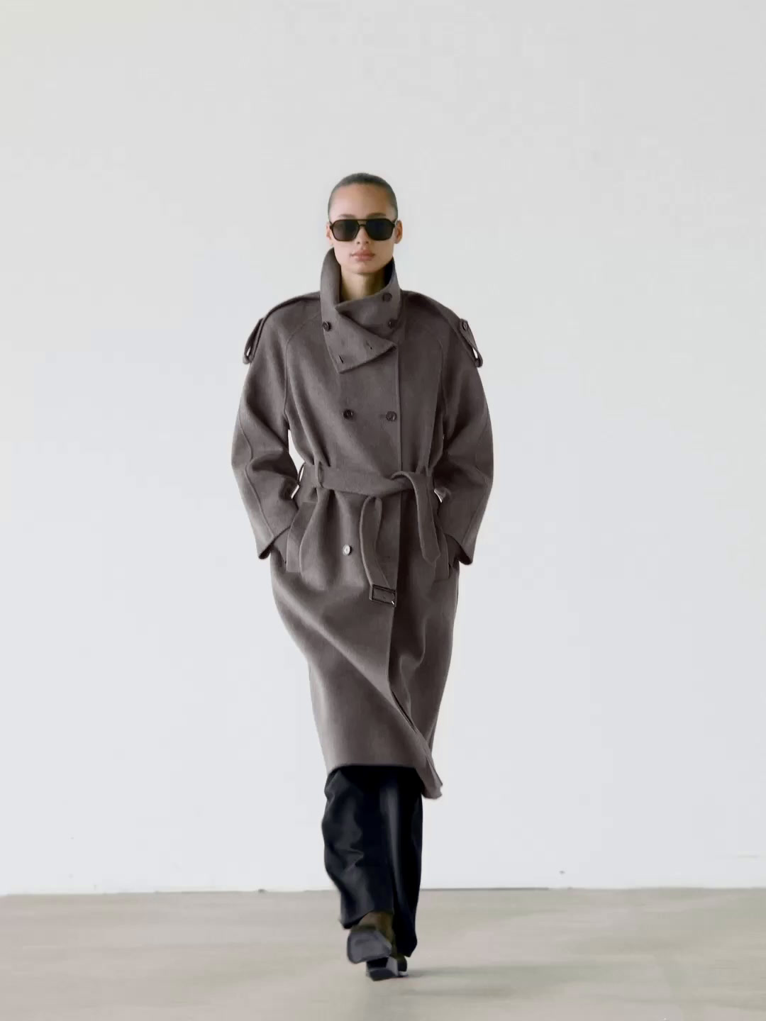 Долг војнички мантил од мешавина со волна со ремен