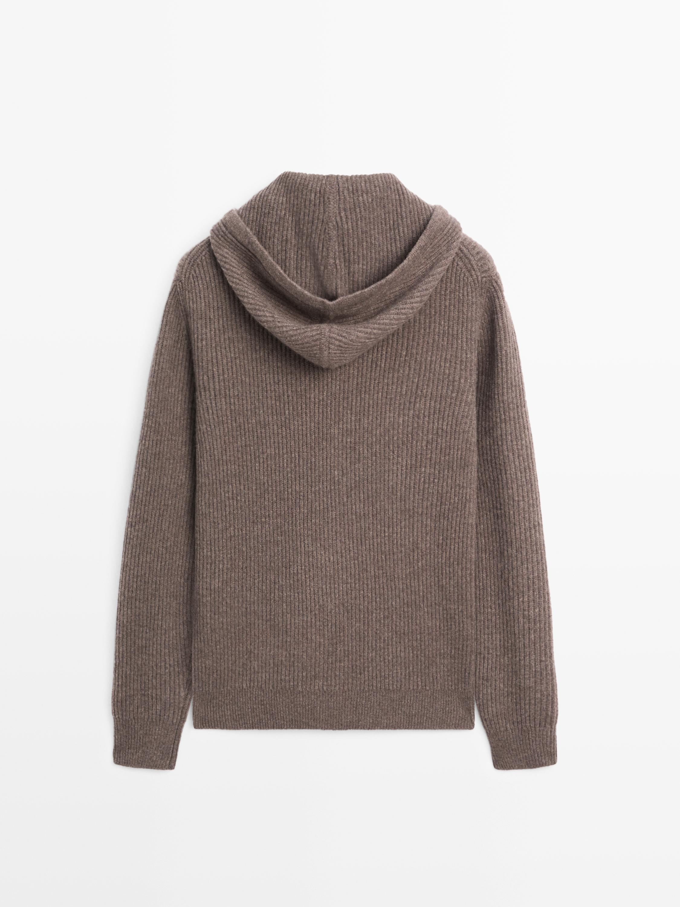 Triko e thurur me leshi e kashmiri me kapuç