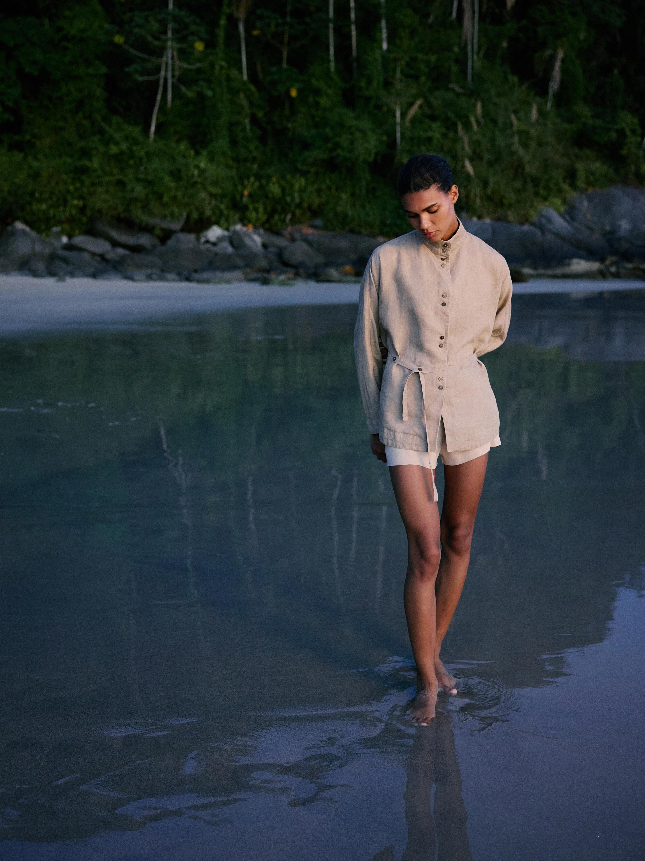 Flowing 100% linen kimono