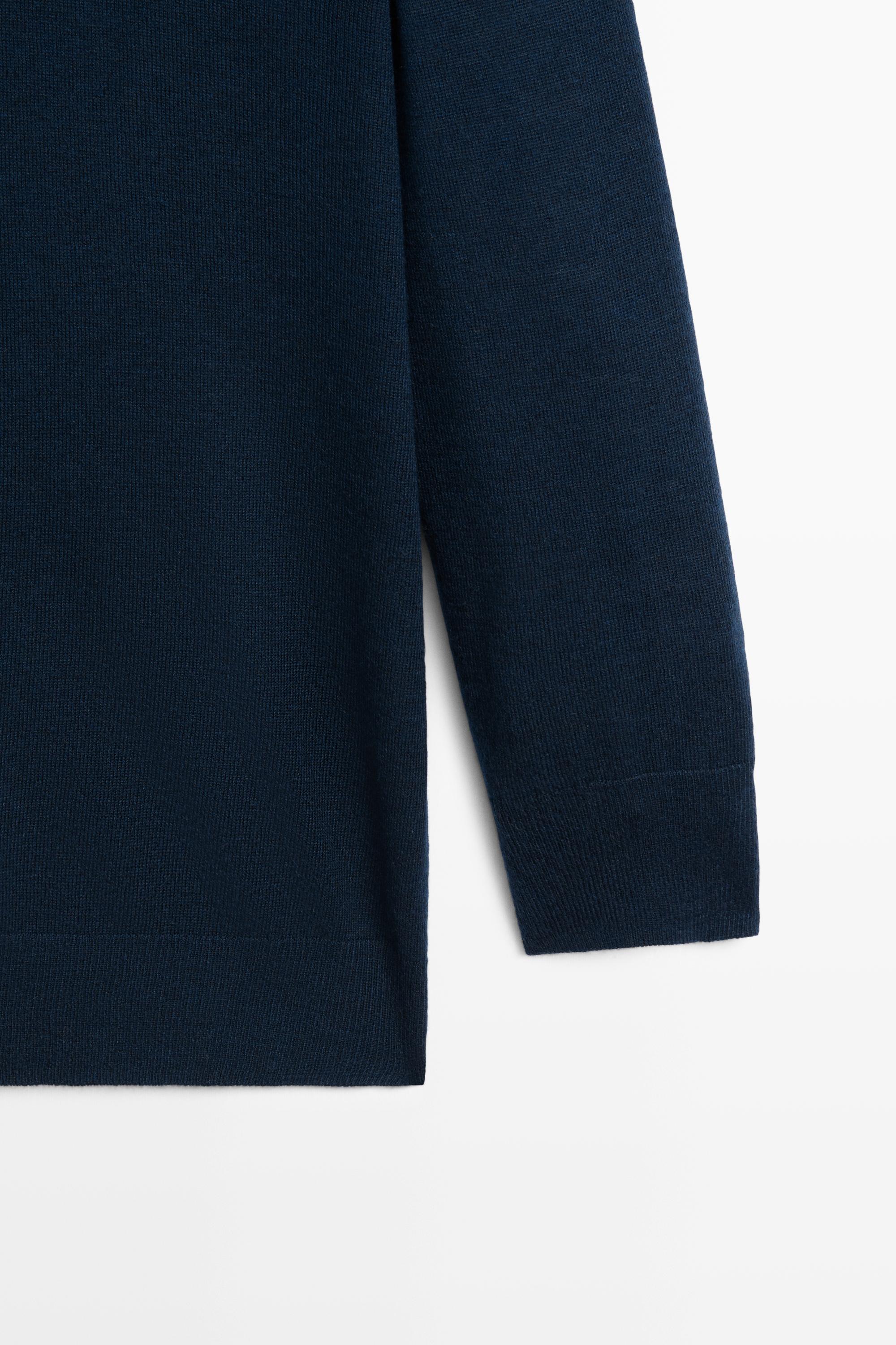 Wool blend turtleneck knit sweater — NAVY BLUE
