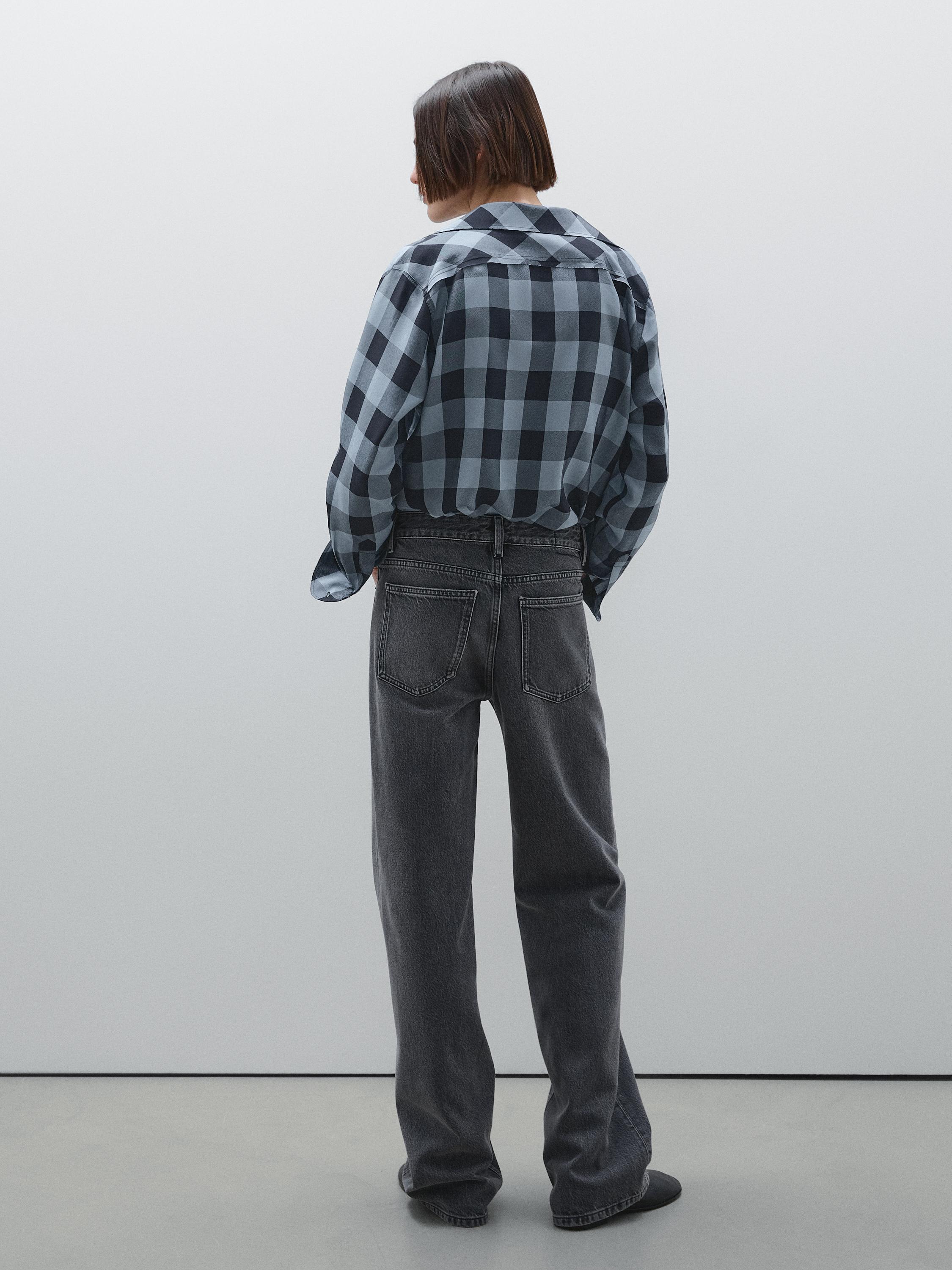 Mid-waist wide-leg jeans