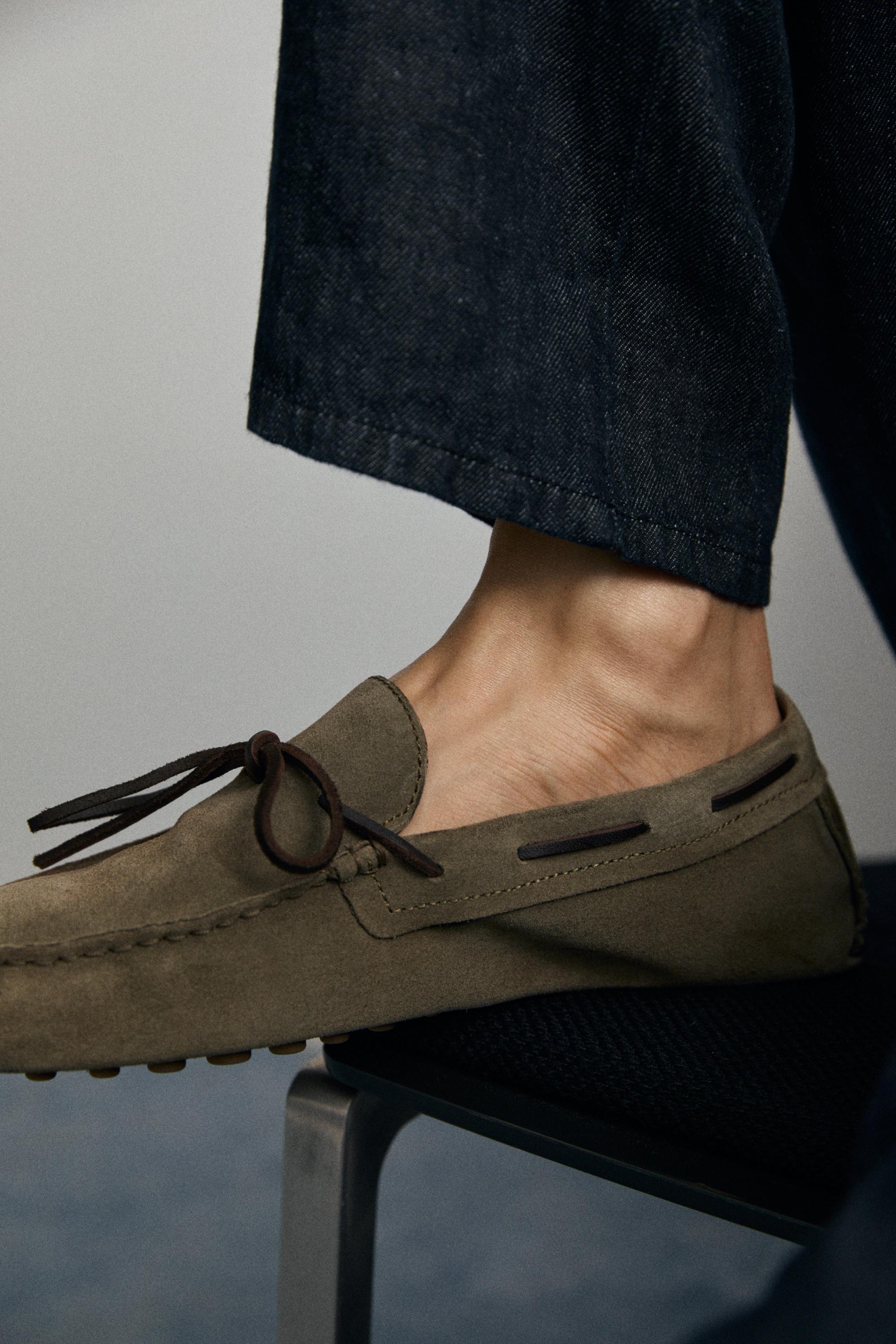 Soft leather loafers with tie — BOTTLE