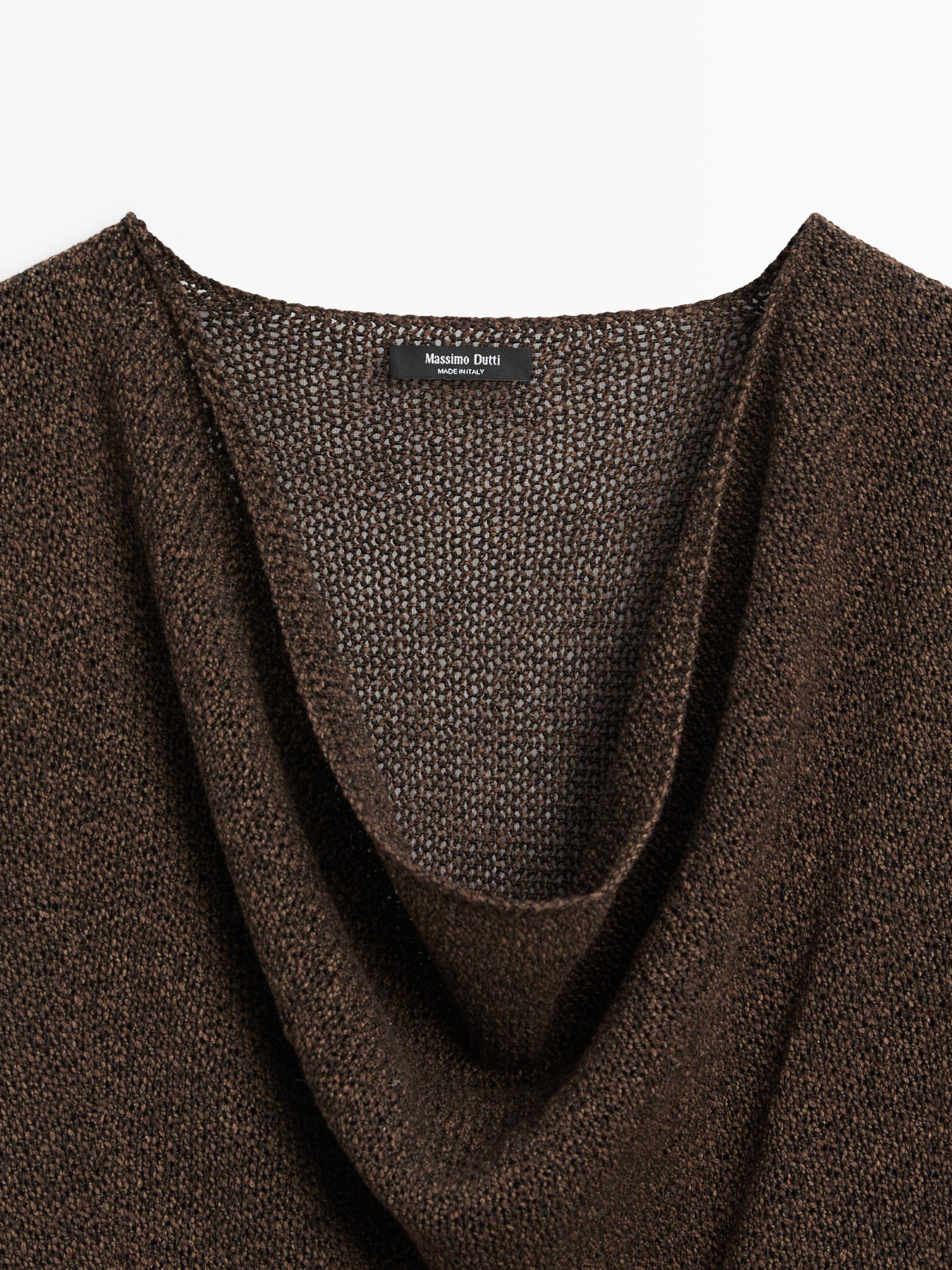 Asimetrik drapeli yaka bluz