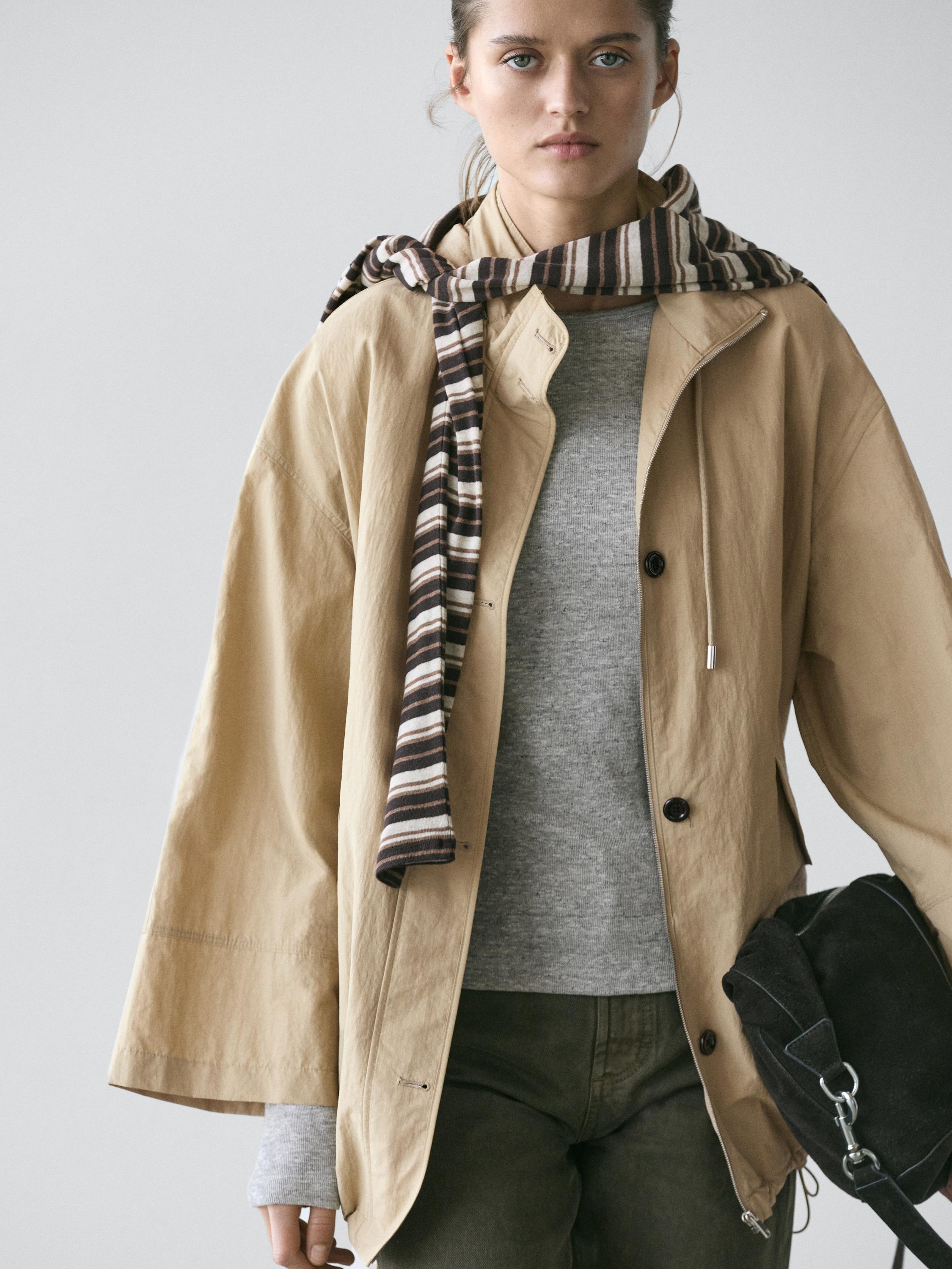 Puffy parka with hood detail