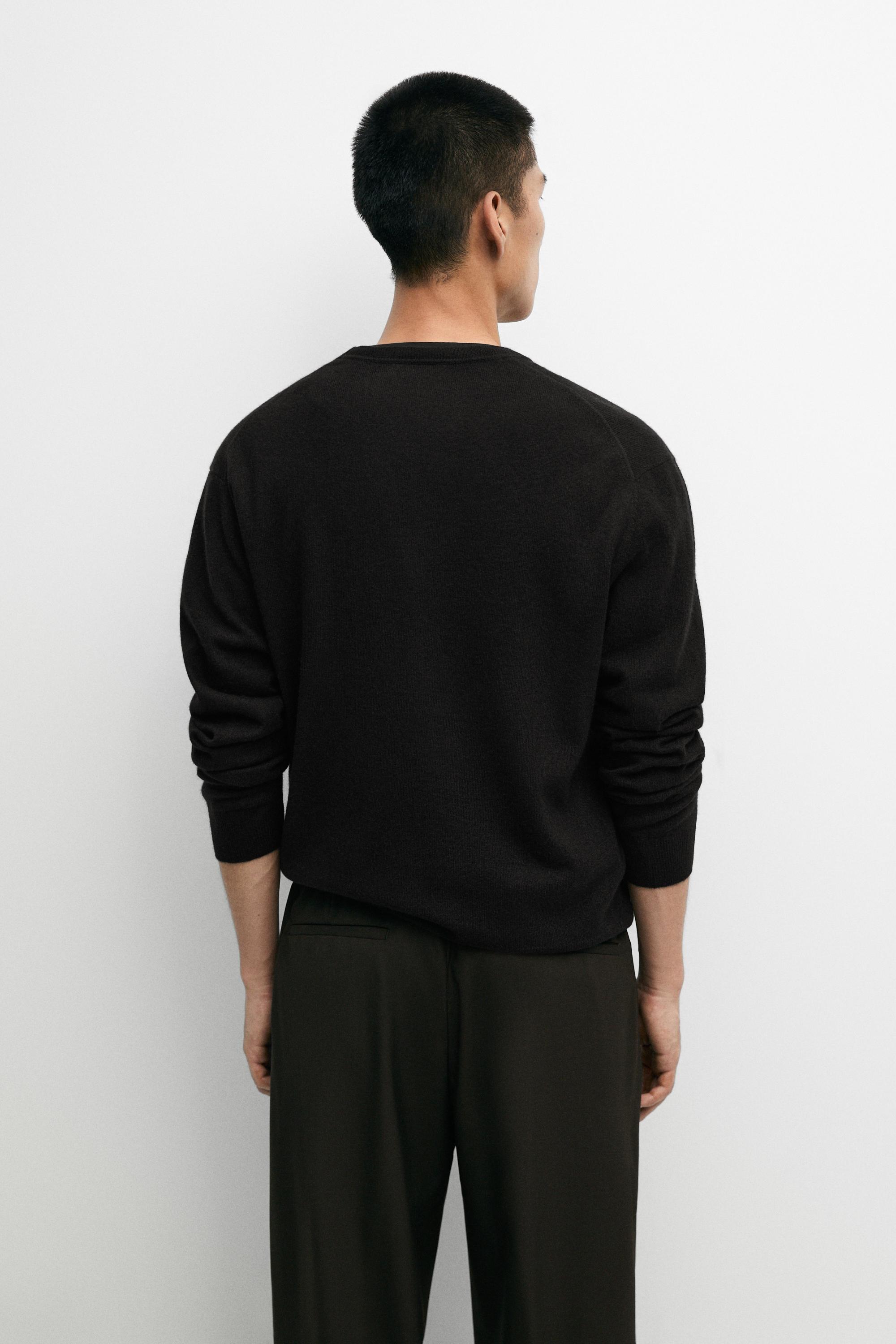 100% cashmere ribbed knit sweater — BLACK