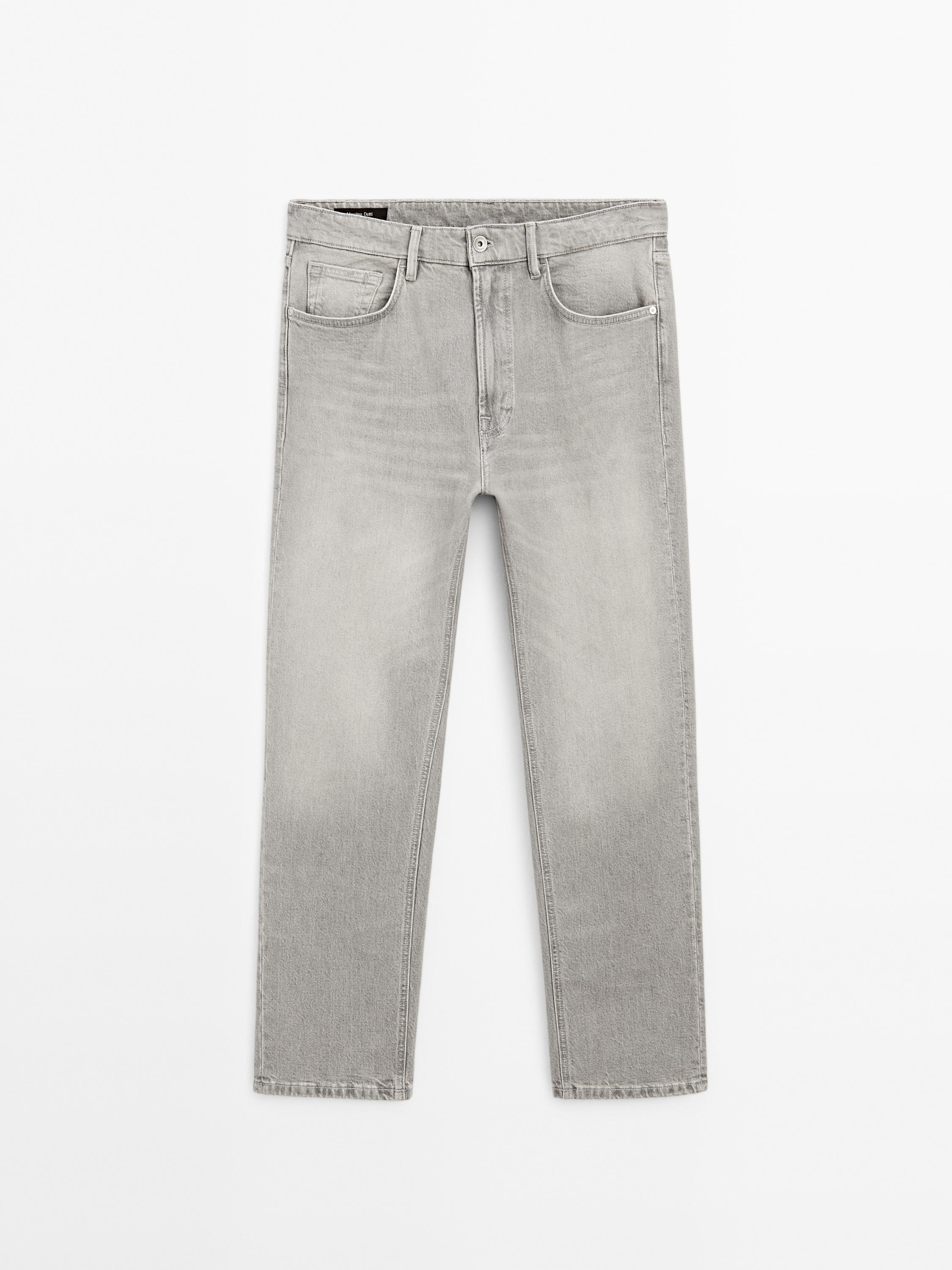 Tapered fit jeans