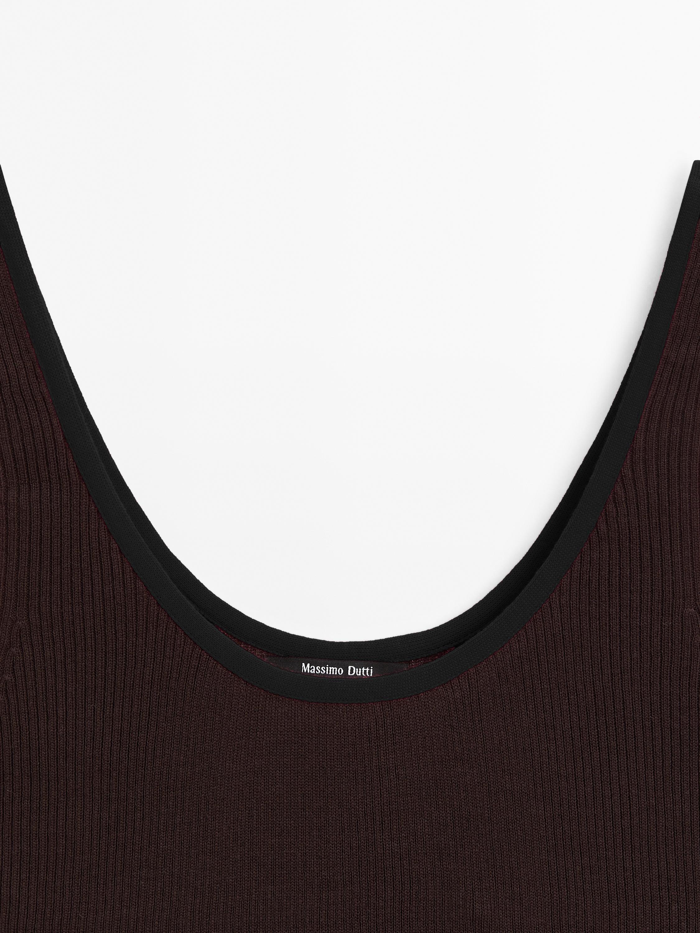 Knit top with contrast trims