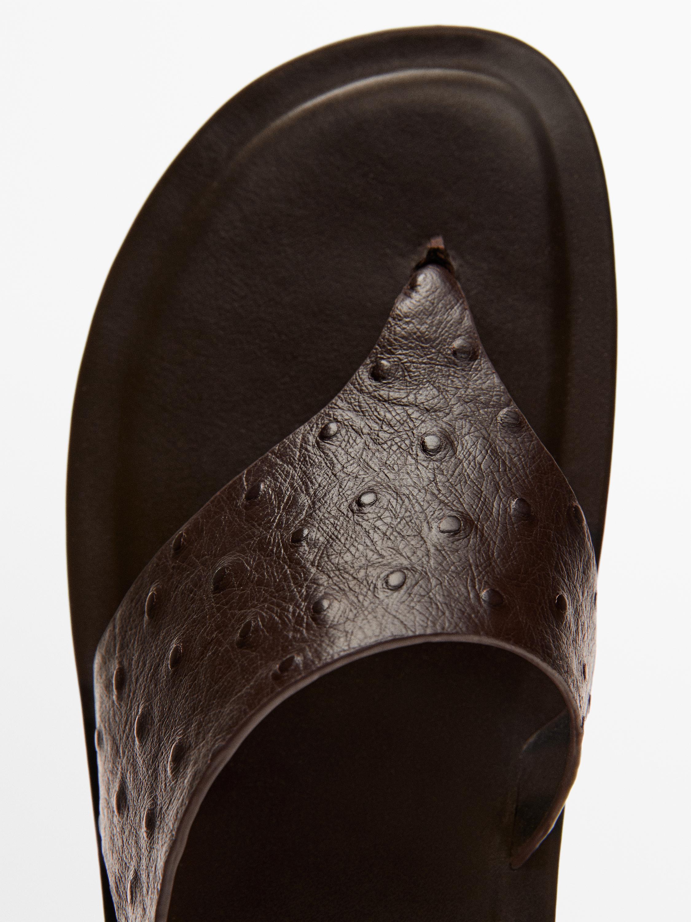 Embossed animal print sandals — BROWN