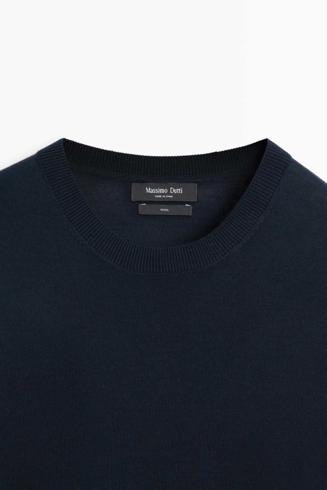 100% merino wool round neck knit sweater — NAVY BLUE