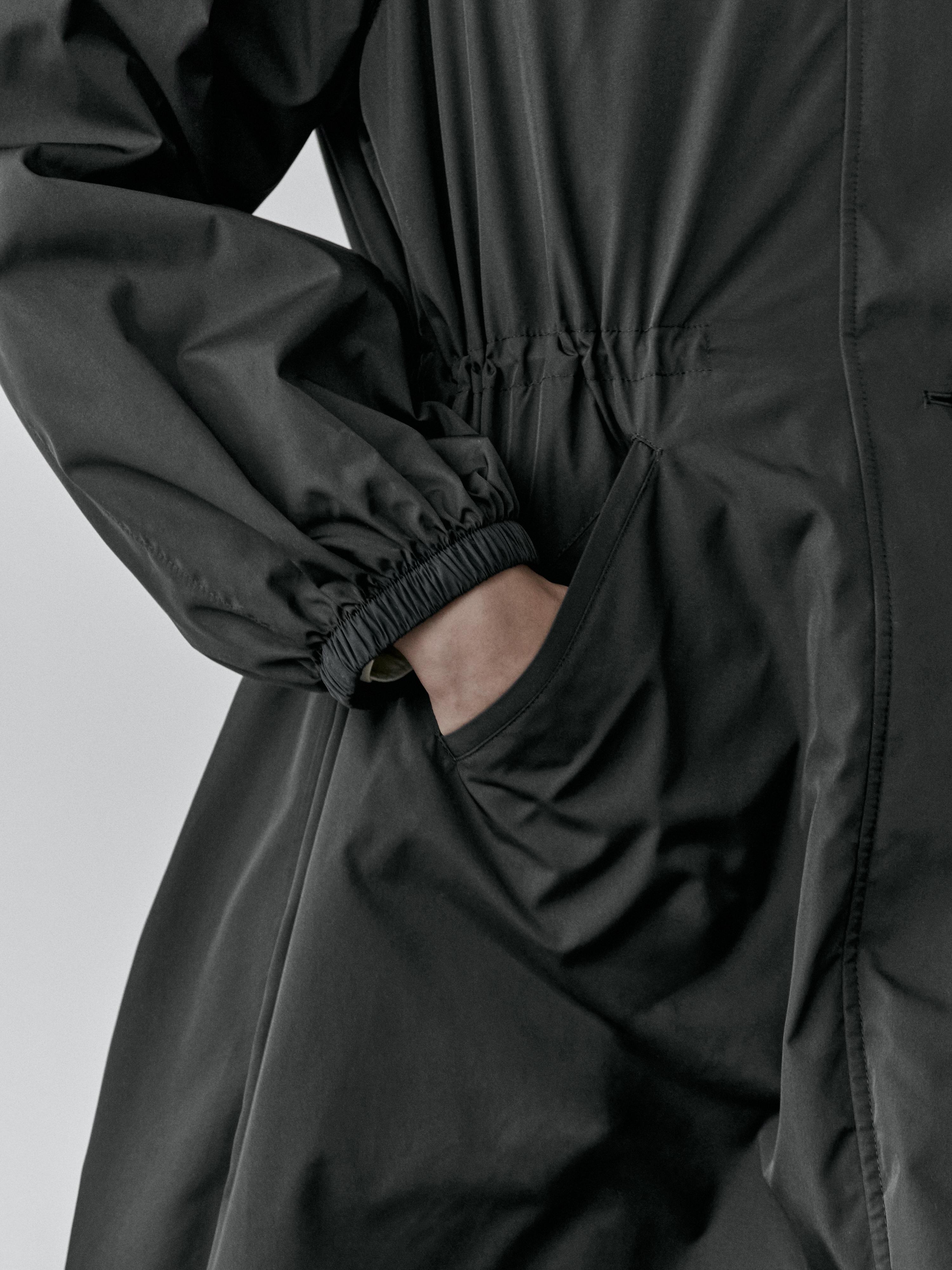 Water-repellent parka with detachable inner gilet — BLACK