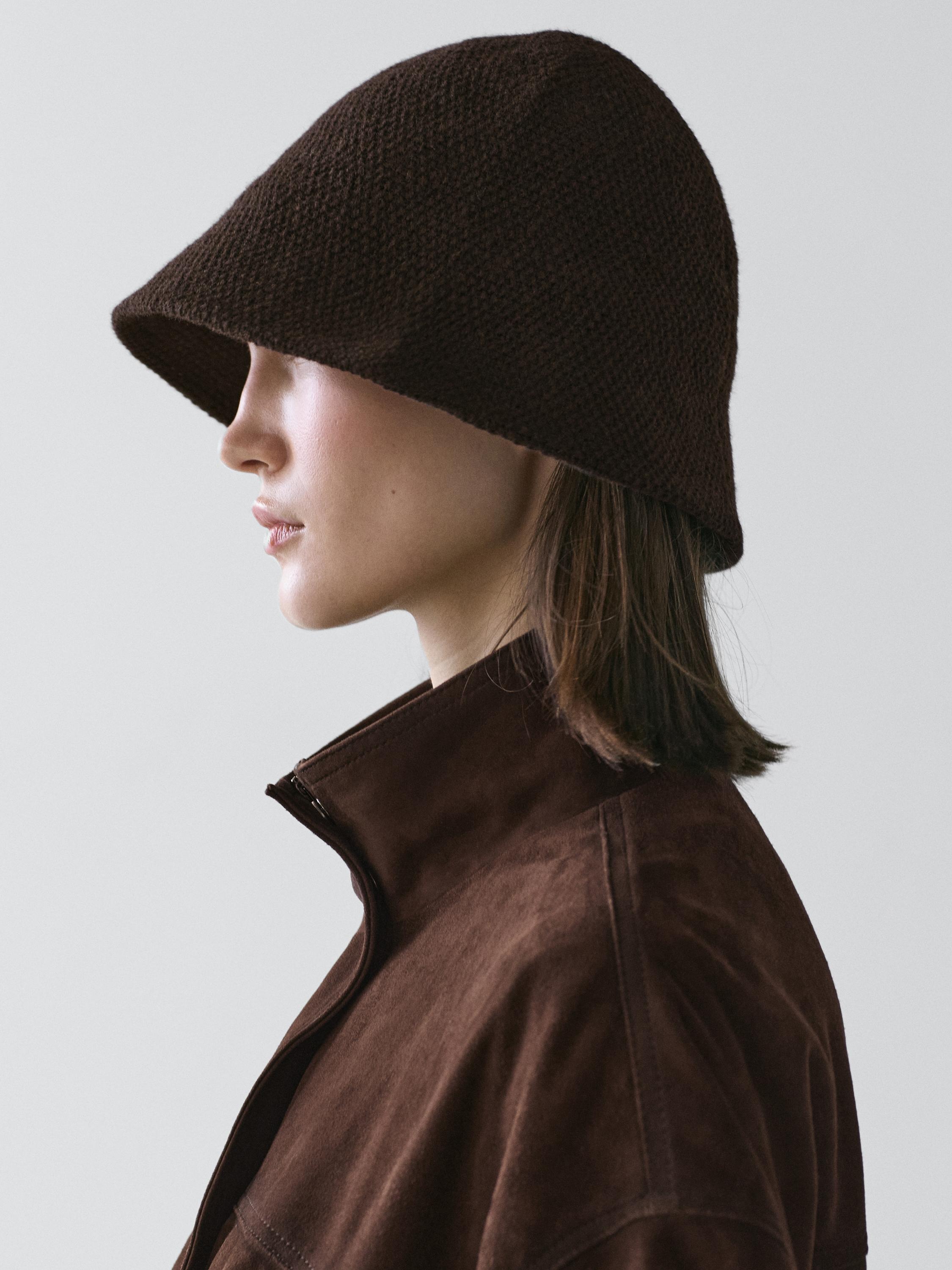 Wool blend knit beanie — BROWN