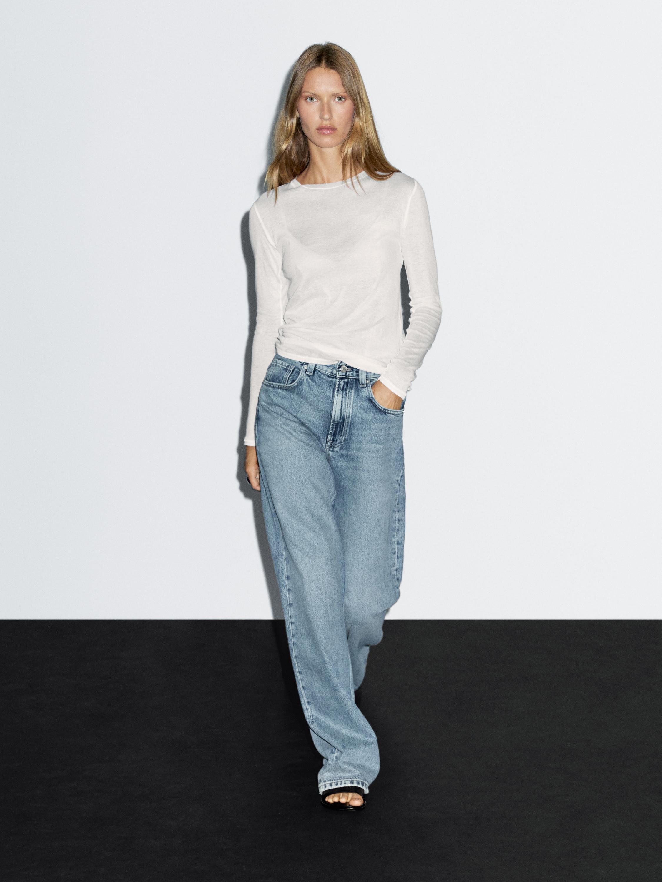 100% cotton semi-sheer T-shirt with collar detail