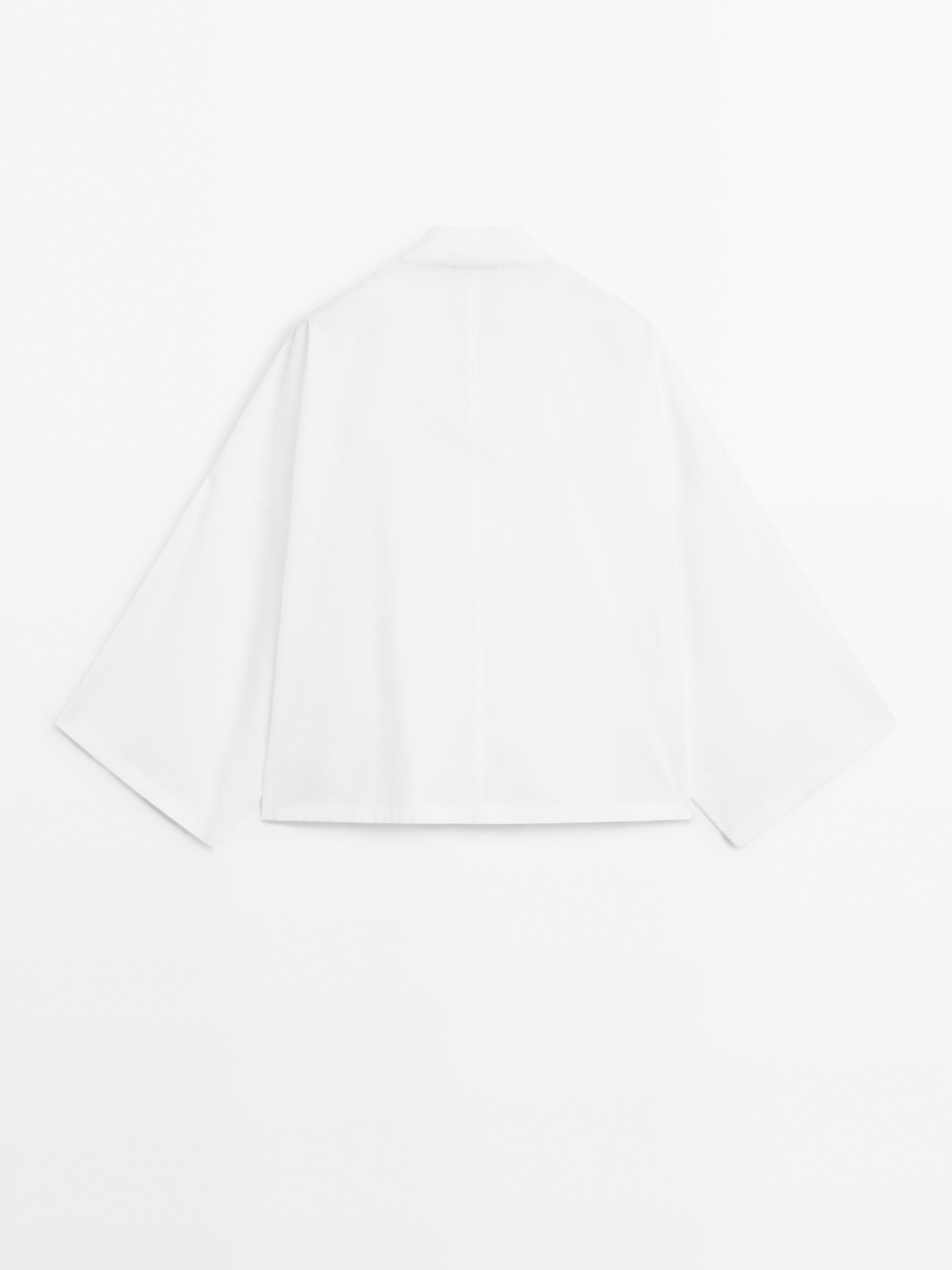 100% cotton blouse with button-up front