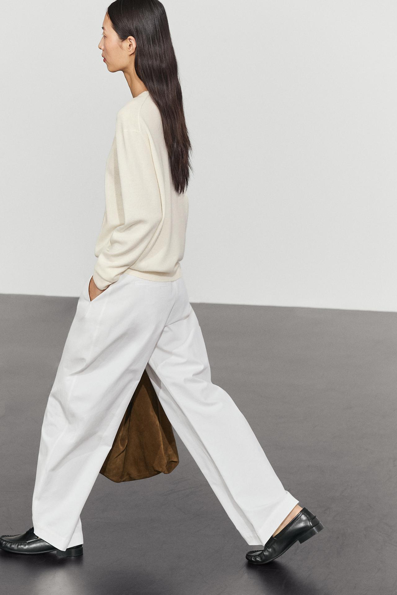 Wool blend crew neck knit sweater — CREAM