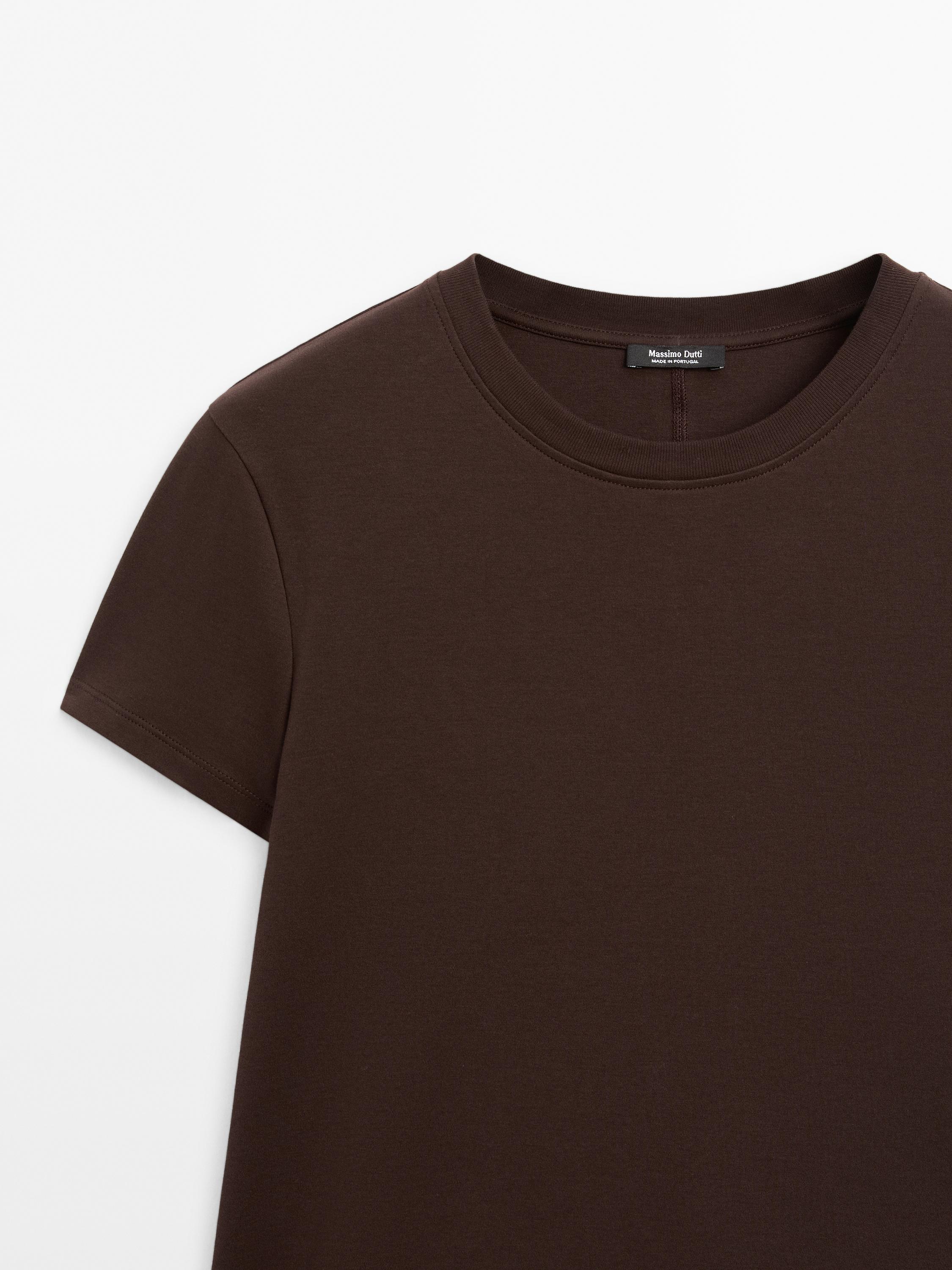 Heavy weight cotton T-shirt with seam detail