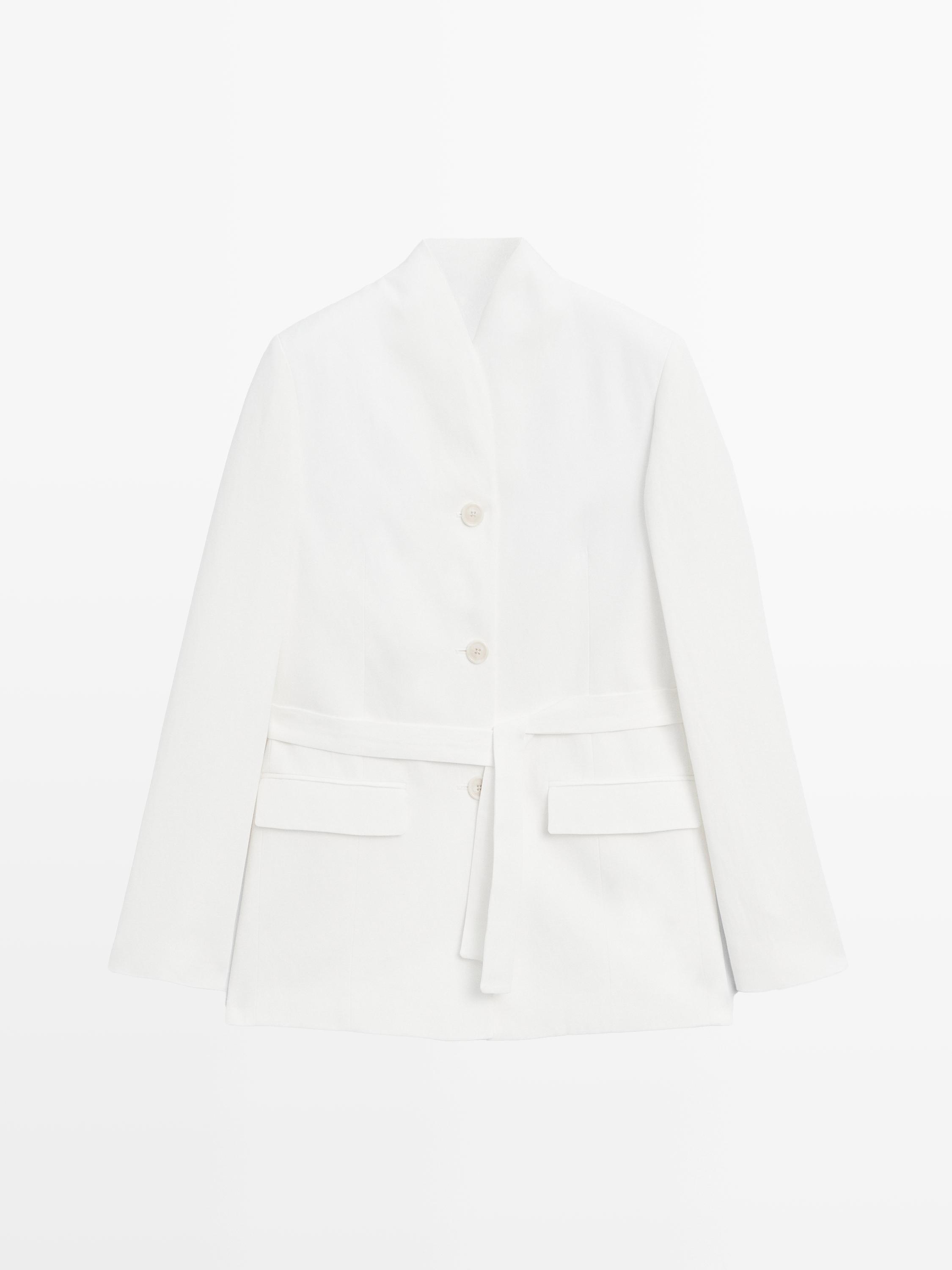 Veste de tailleur à col roulé