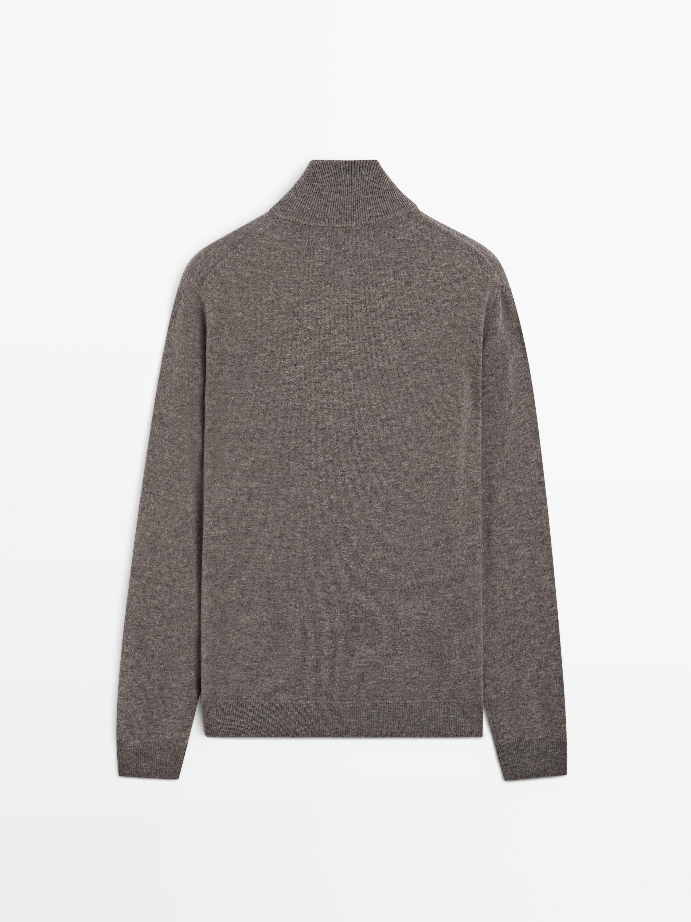 Mock neck knit sweater with zip