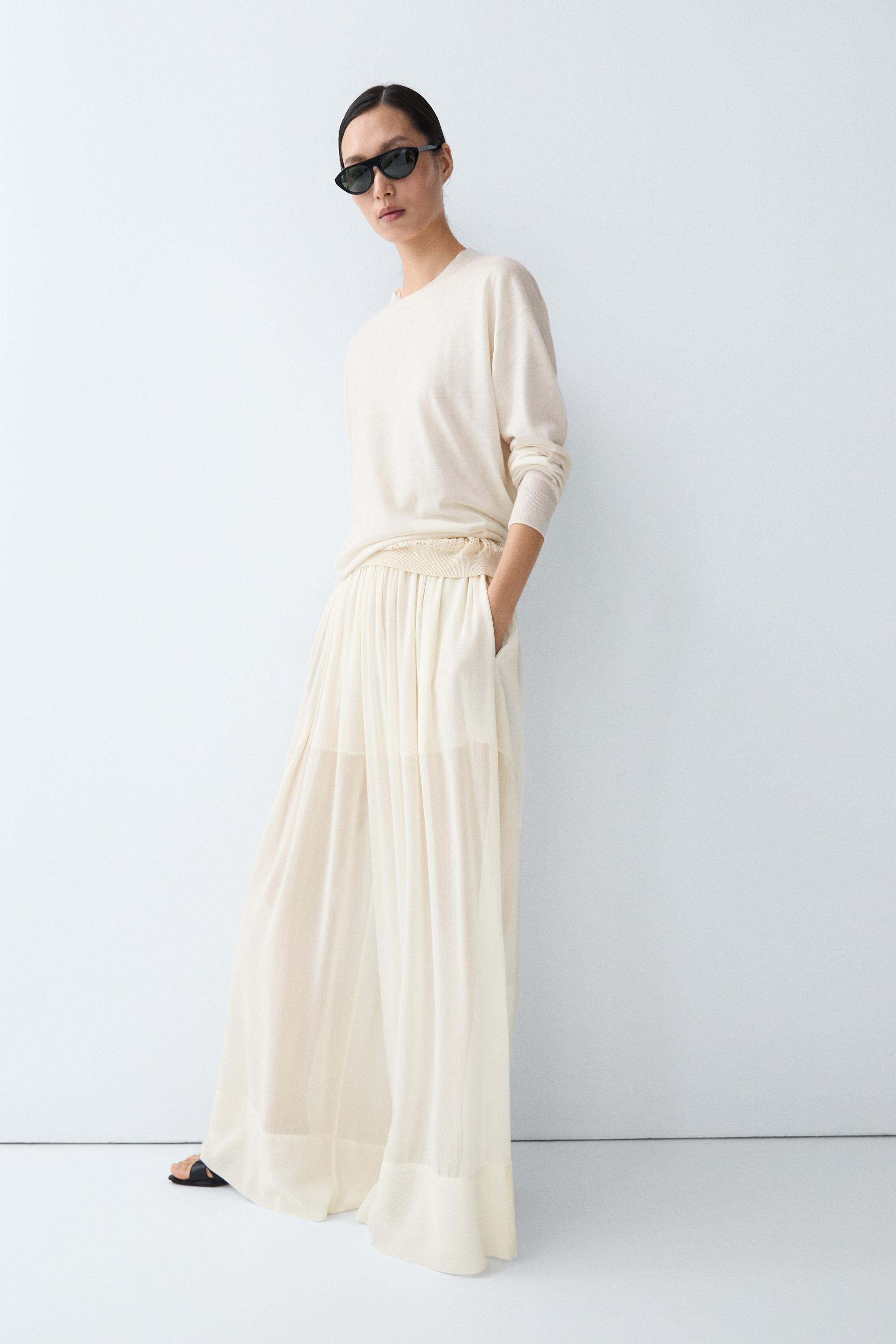 Fine knit round neck sweater — CREAM