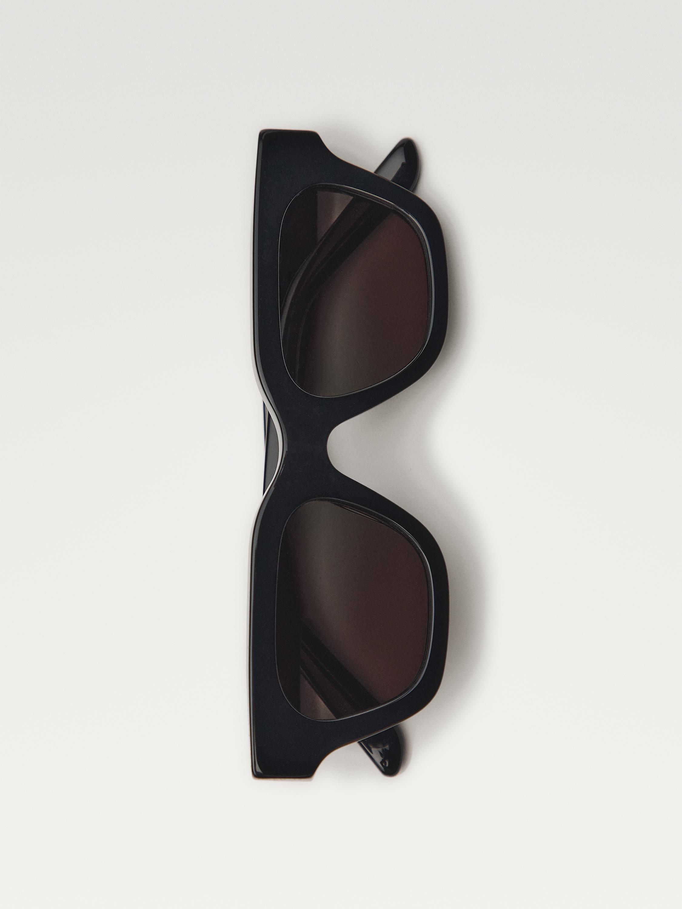 Angled rectangular sunglasses