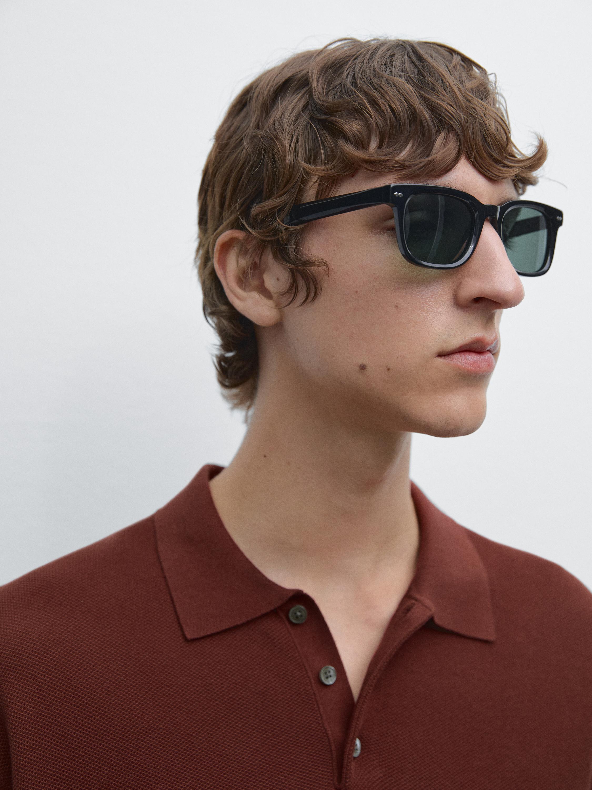 100% cotton textured knit polo shirt