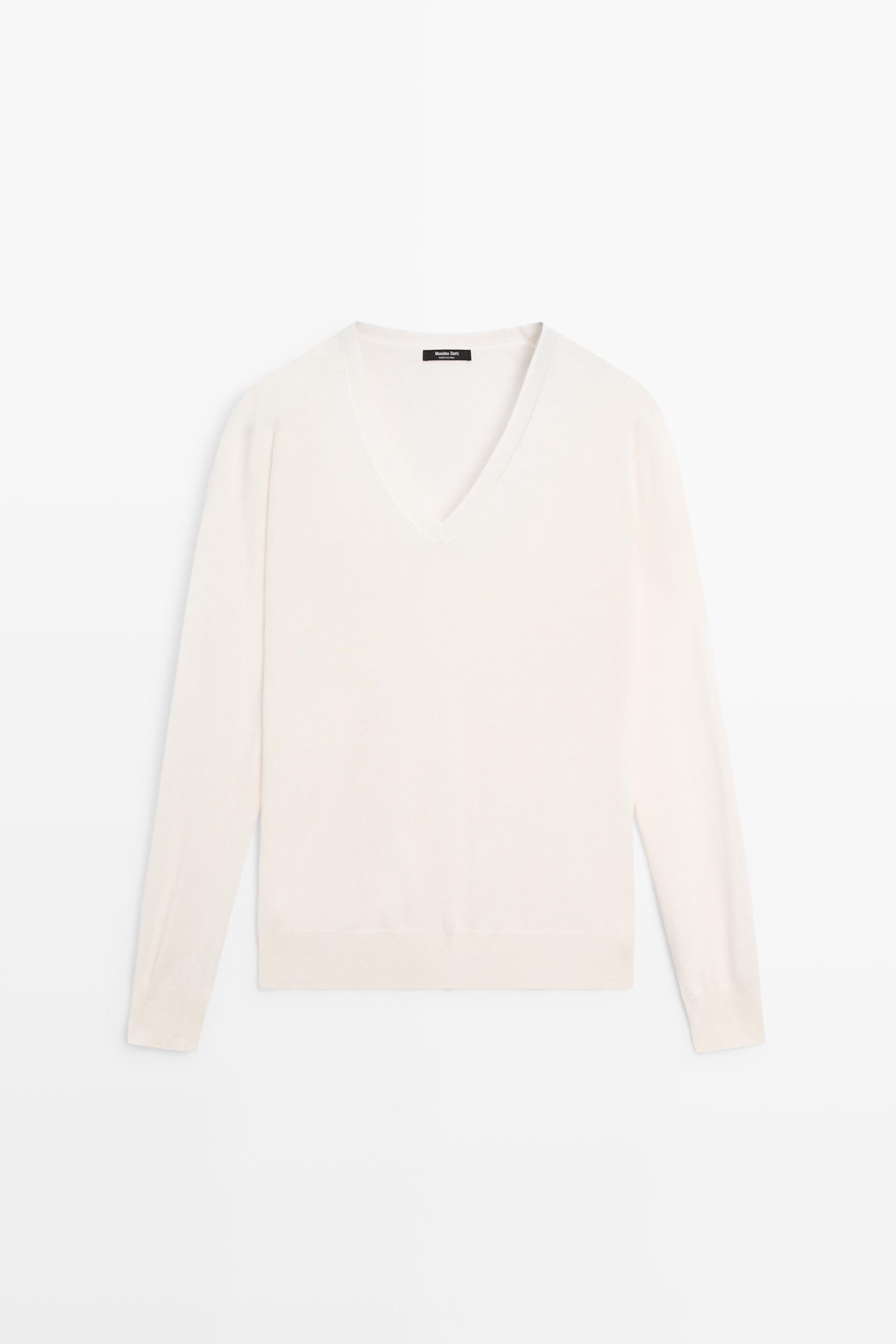 V-neck knit sweater — CREAM