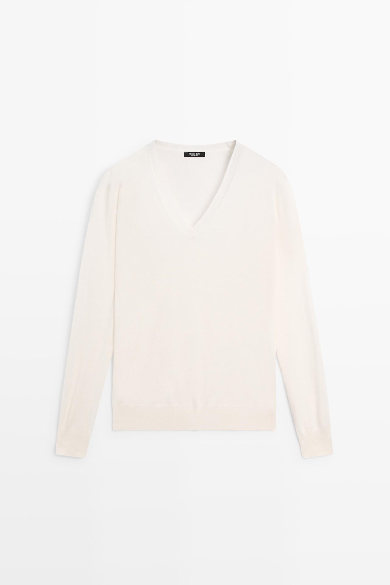 V-neck knit sweater — CREAM