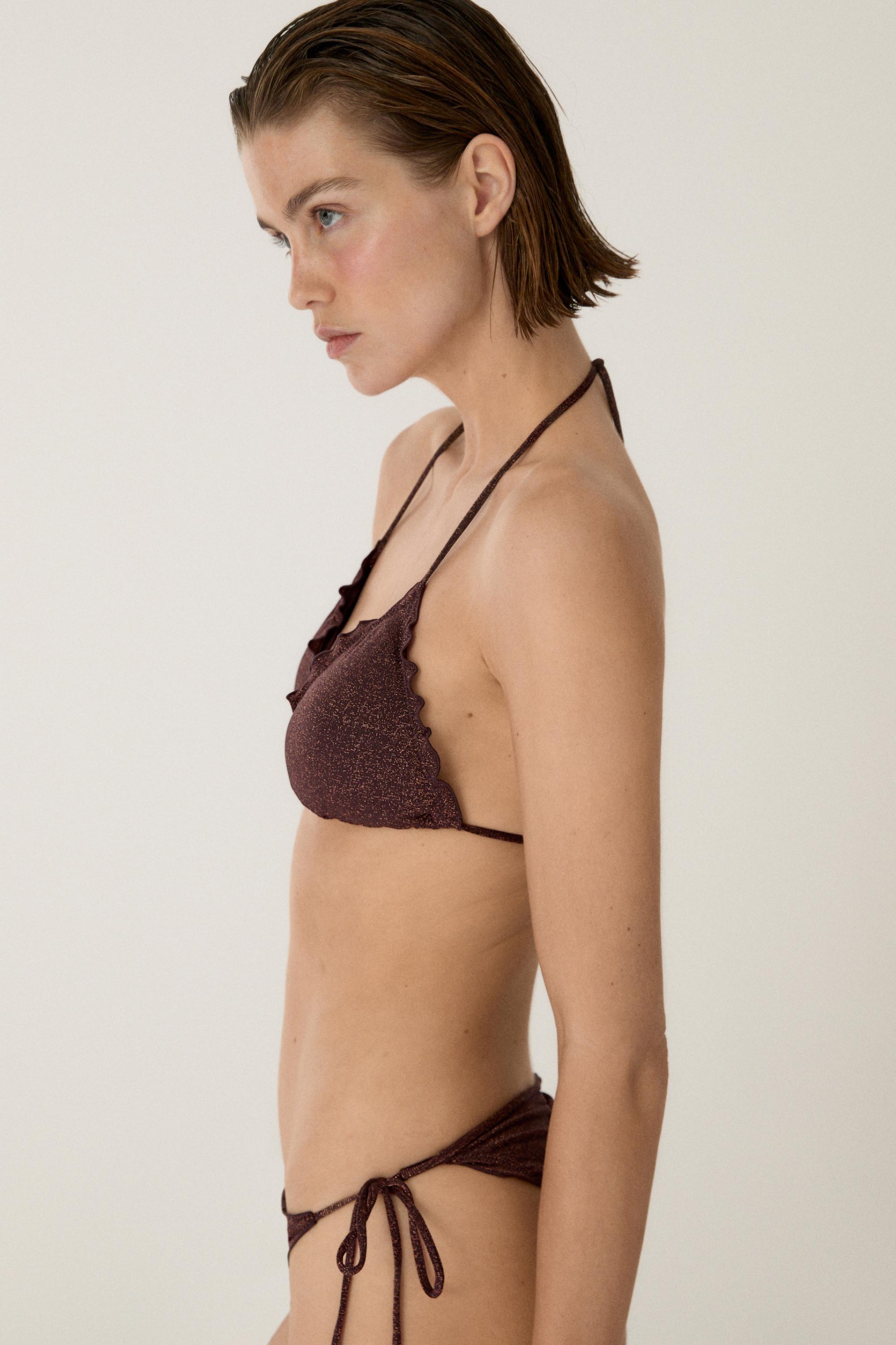 Shimmery ruffled bikini top — BROWN