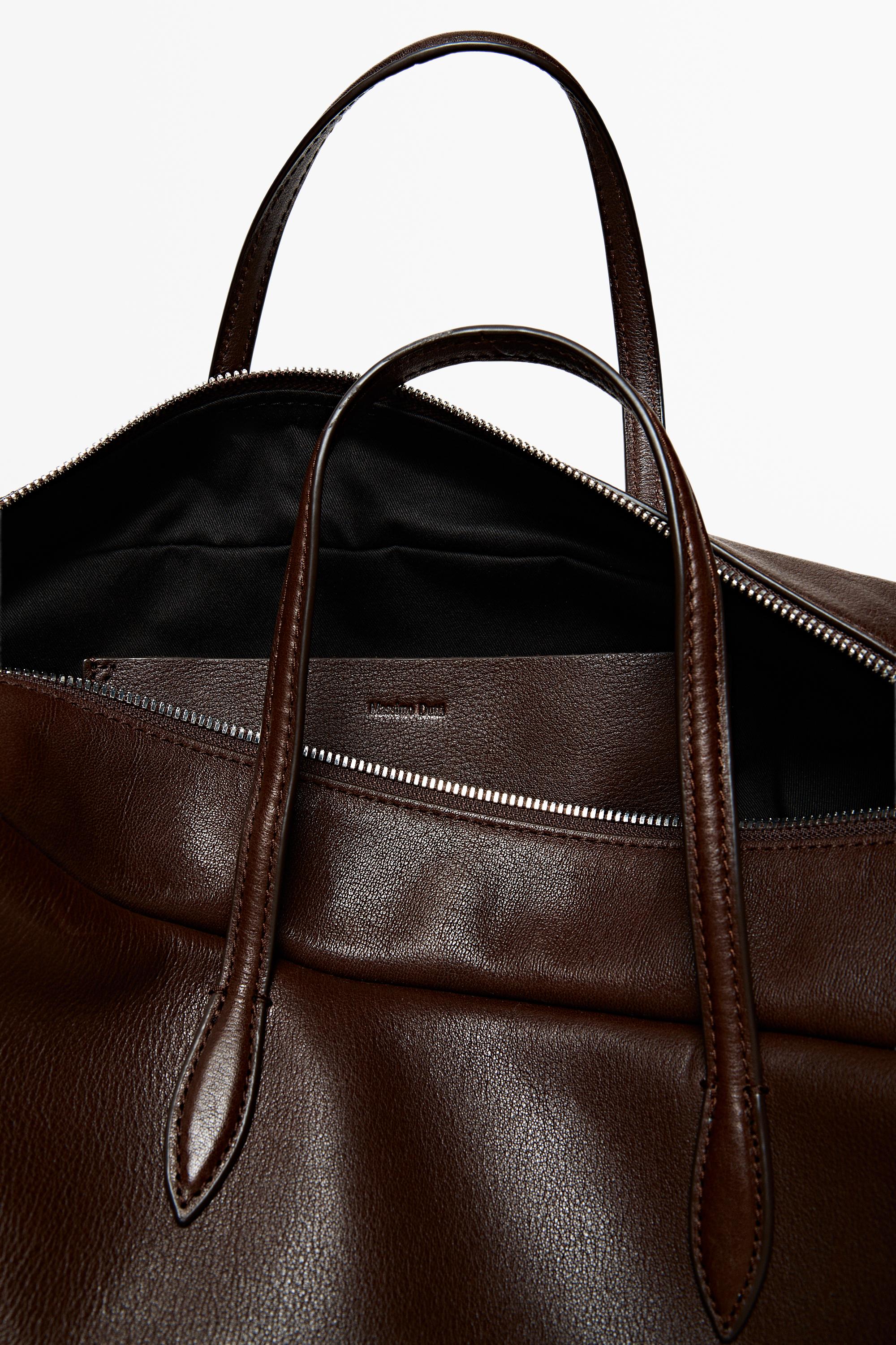 Bossa medium duffle pell napa