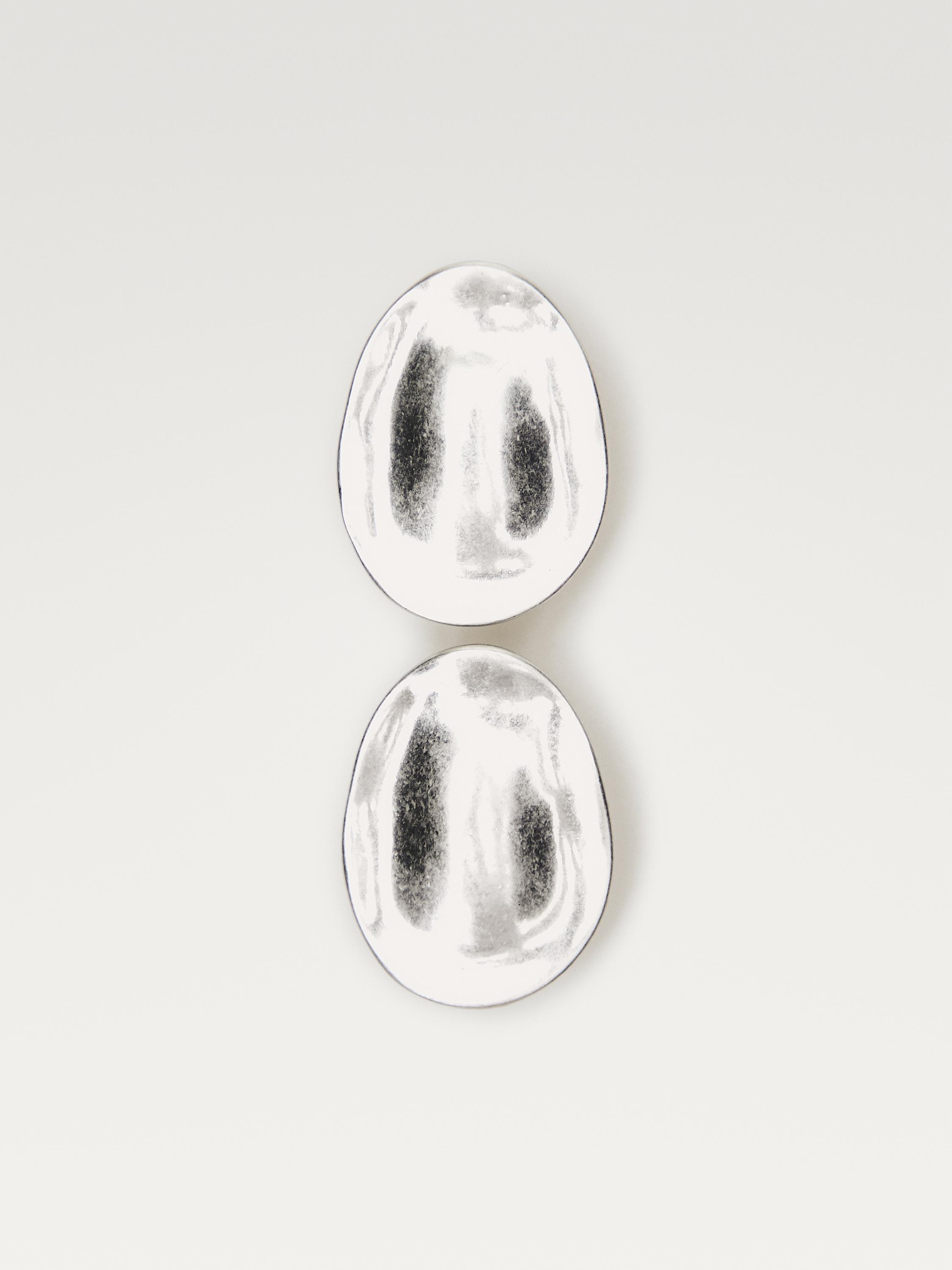Almond earrings