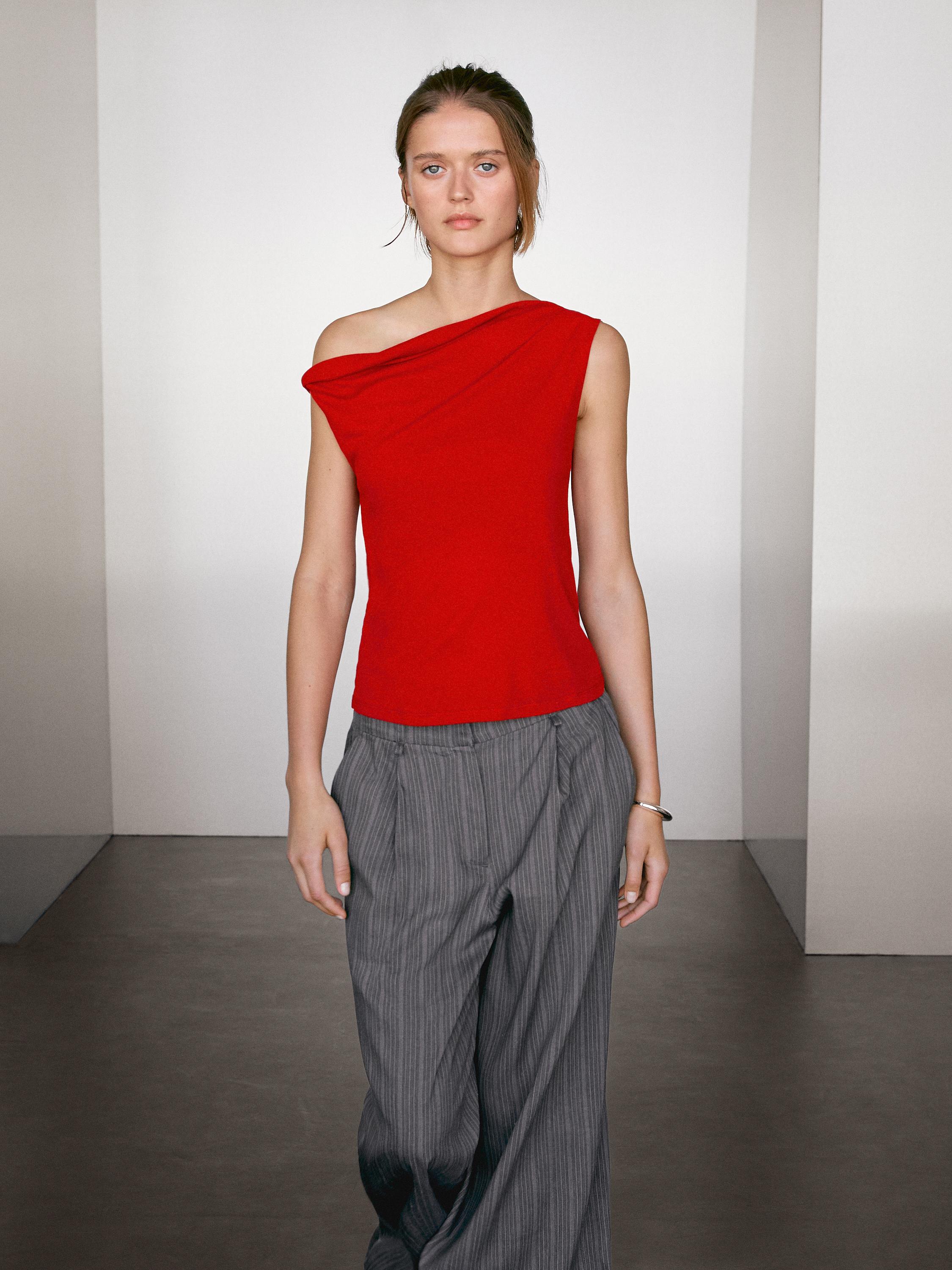 Топ из хлопка с драпировкой и узлом